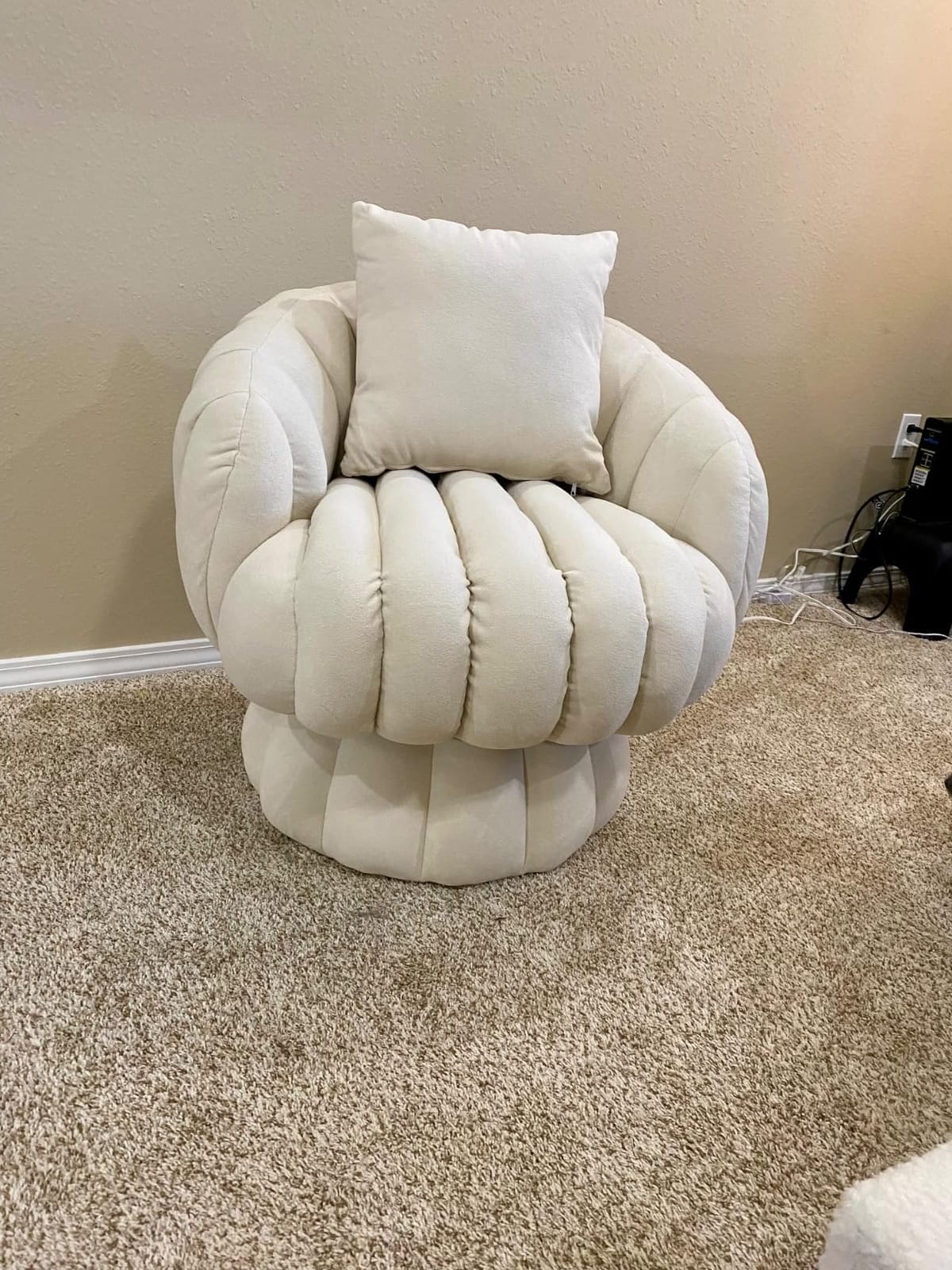 Mistpople Mid Century Modern 360 Degree Barrel Swivel Accent Sofa Chair,Fluffy Velvet Fabric Lounge Wide Upholstered Pumpkin Reading Chair, Round Cloud Armchair for Living Room,Bedroom,Vanity(Beige) customer photo 2