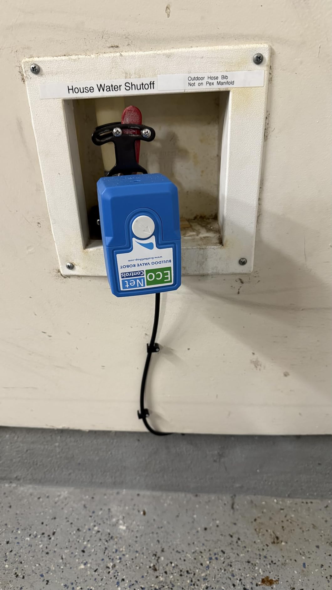 EVC400-MW-SK9 Bulldog Matter Over WiFi Starter Kit with 9 sensors - Easy Installation, No Plumbing Required, Smart Home Optional customer photo 1