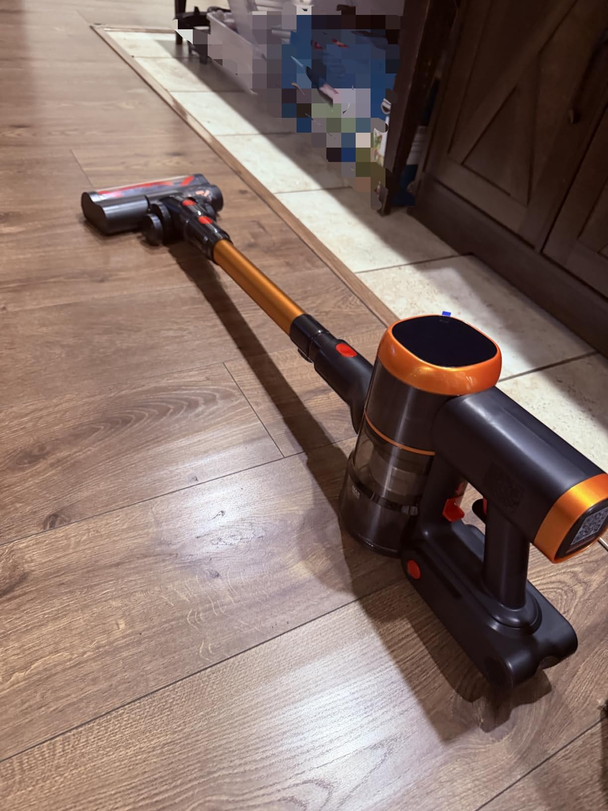 Tikom V500 Cordless Vacuum Cleaner for Home, 40000Pa/450W Stick Vacuum with LED Touch Screen, Charging Wall Dock, Anti-Tangle, Lightweight Handheld Vacuum for Pet Hair, Hard Floor, Carpet, Blue customer photo 2