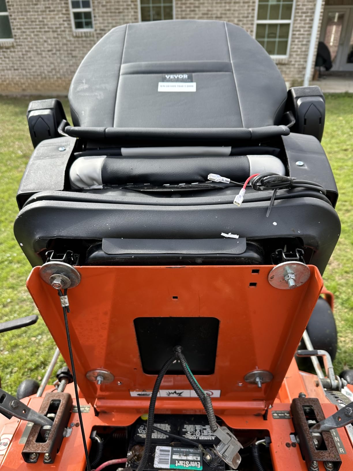 VEVOR Universal Forklift Seat, Tractor Suspension Seat with Adjustable Back customer photo 1