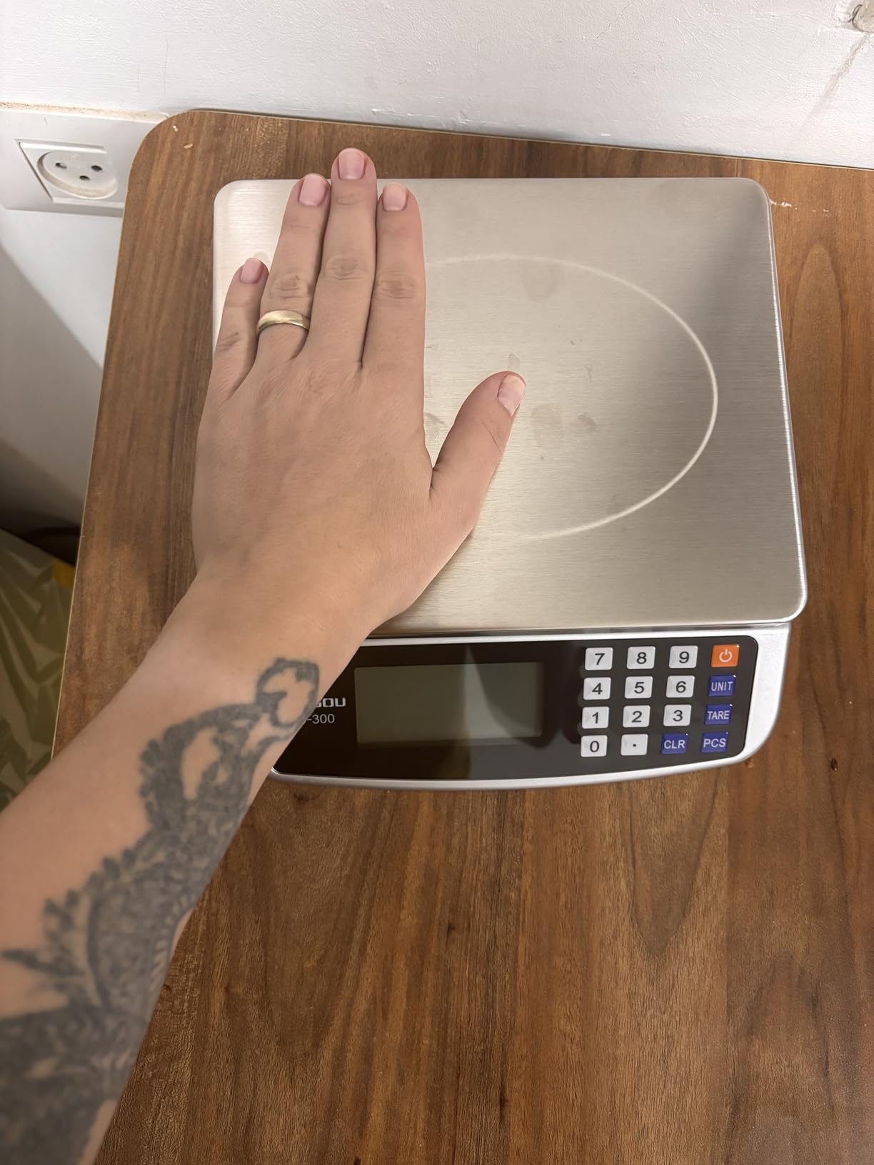 Atogou 110lb Food Scale, Commercial Kitchen Scale with Price Computing customer photo 1
