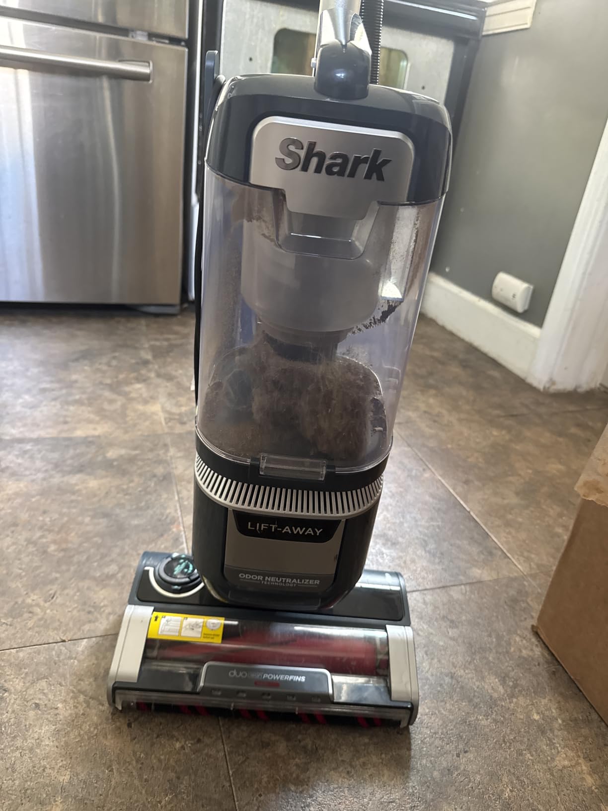 Shark Rotator Lift-Away Vacuum, DuoClean PowerFins, Dark Grey, LA555 | Self-Cleaning Brushroll, Odor Neutralizer, Lift-Away ADV, HEPA Filter, LED Headlights customer photo 1