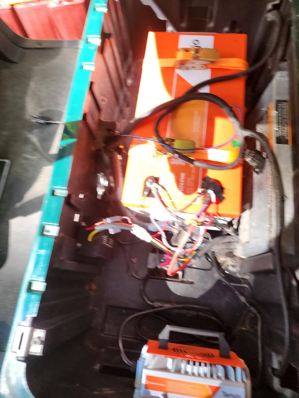 TEMGO 48V (51.2V) 100Ah LiFePO4 Lithium Golf Cart Battery customer photo 2