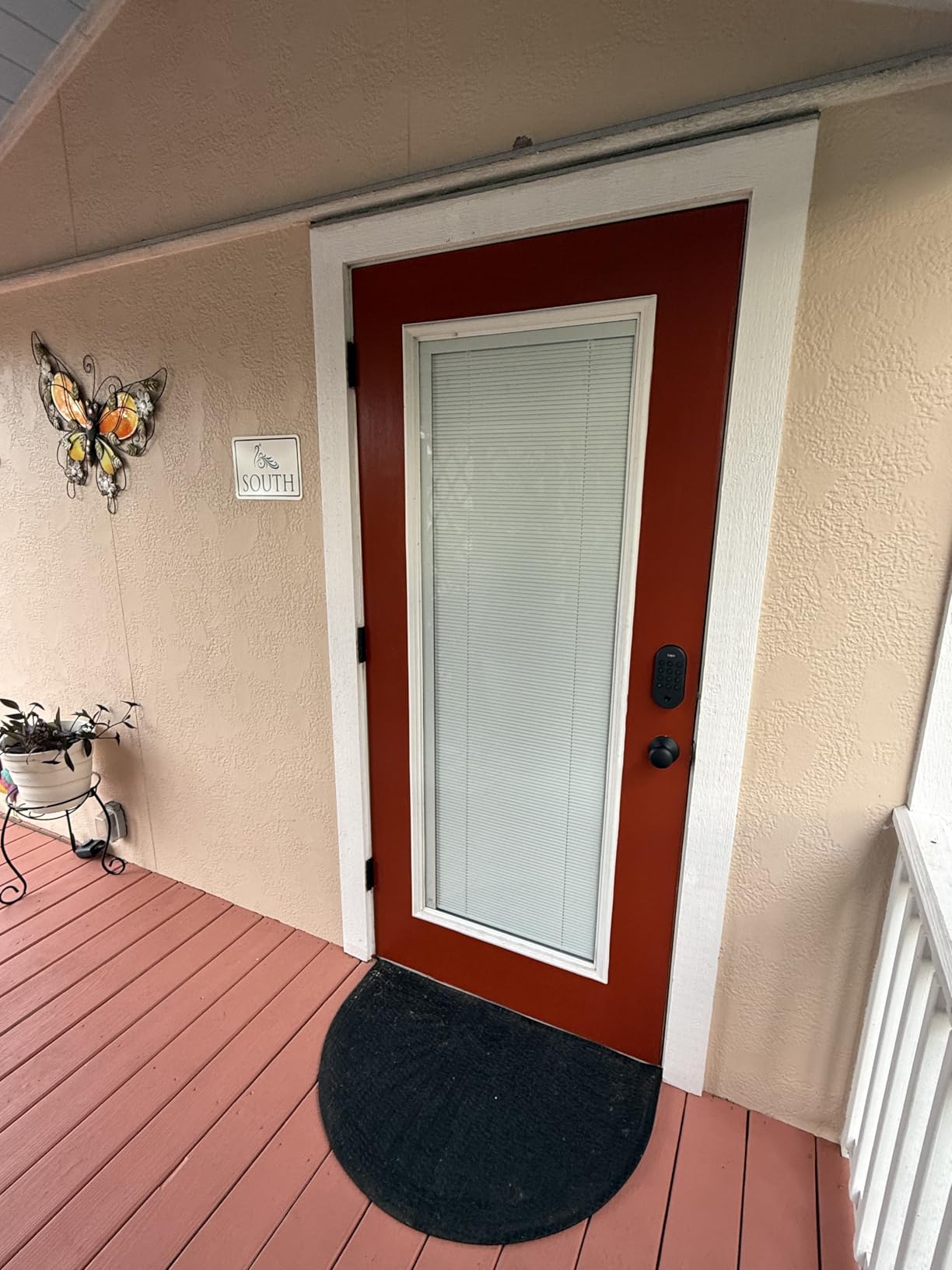 Tapo Smart Wi-Fi Deadbolt Door Lock, Keyless Tactile Buttons, DL100 customer photo 2