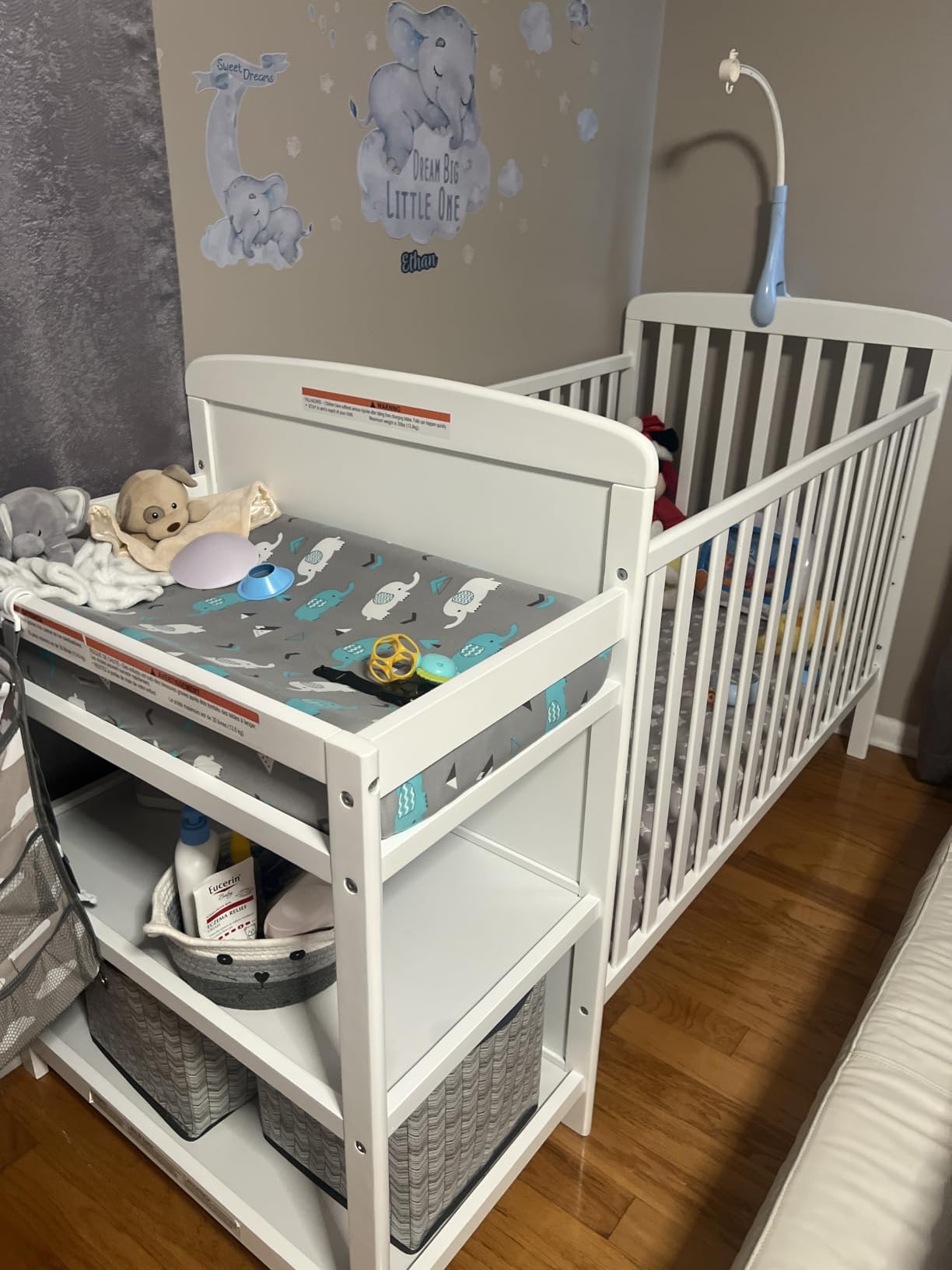 Dream On Me Anna 3-in-1 Convertible Crib and Changer, GREENGUARD Gold customer photo 2