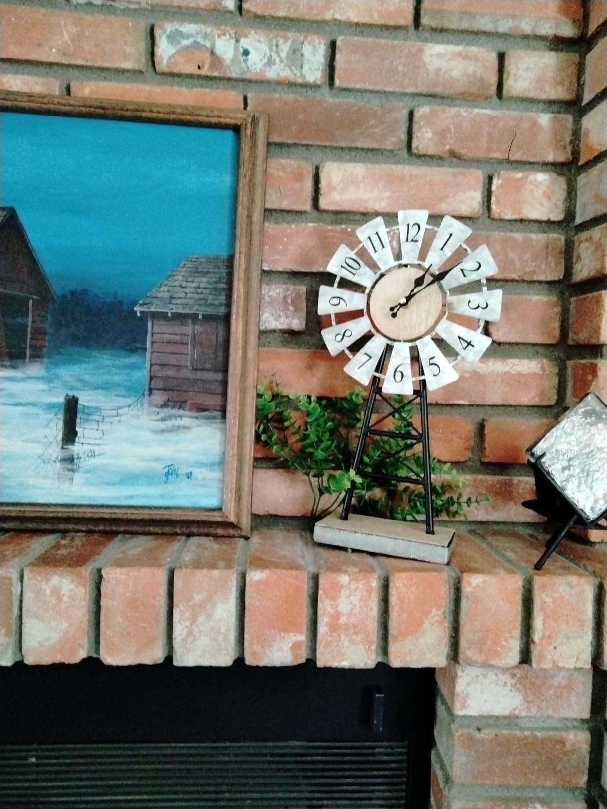 Vintage Mantel Clock, Large Rustic Distressed Metal Table Clock with Handle, Silent Non-Ticking Quartz Movement, Antique Brown Fireplace Shelf Desk Clock for Living Room Bedroom Office customer photo 2