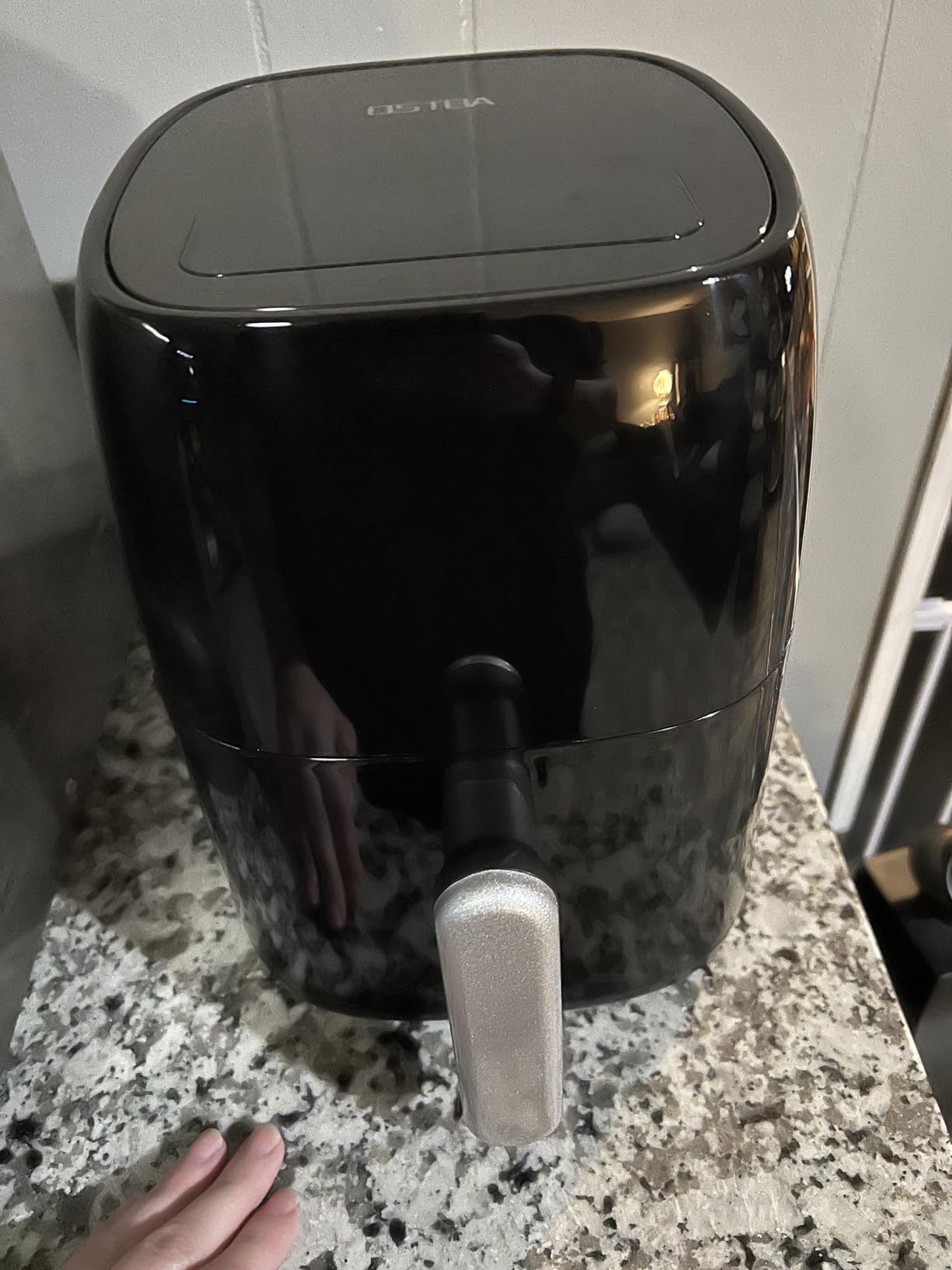 OSTBA 4.5QT Air Fryer, LED Touch Screen, 6 Presets, Fast Oil-Free Cooking, Adjustable Temp & Timer, Dishwasher Safe Nonstick Basket, Compact Family Size customer photo 1