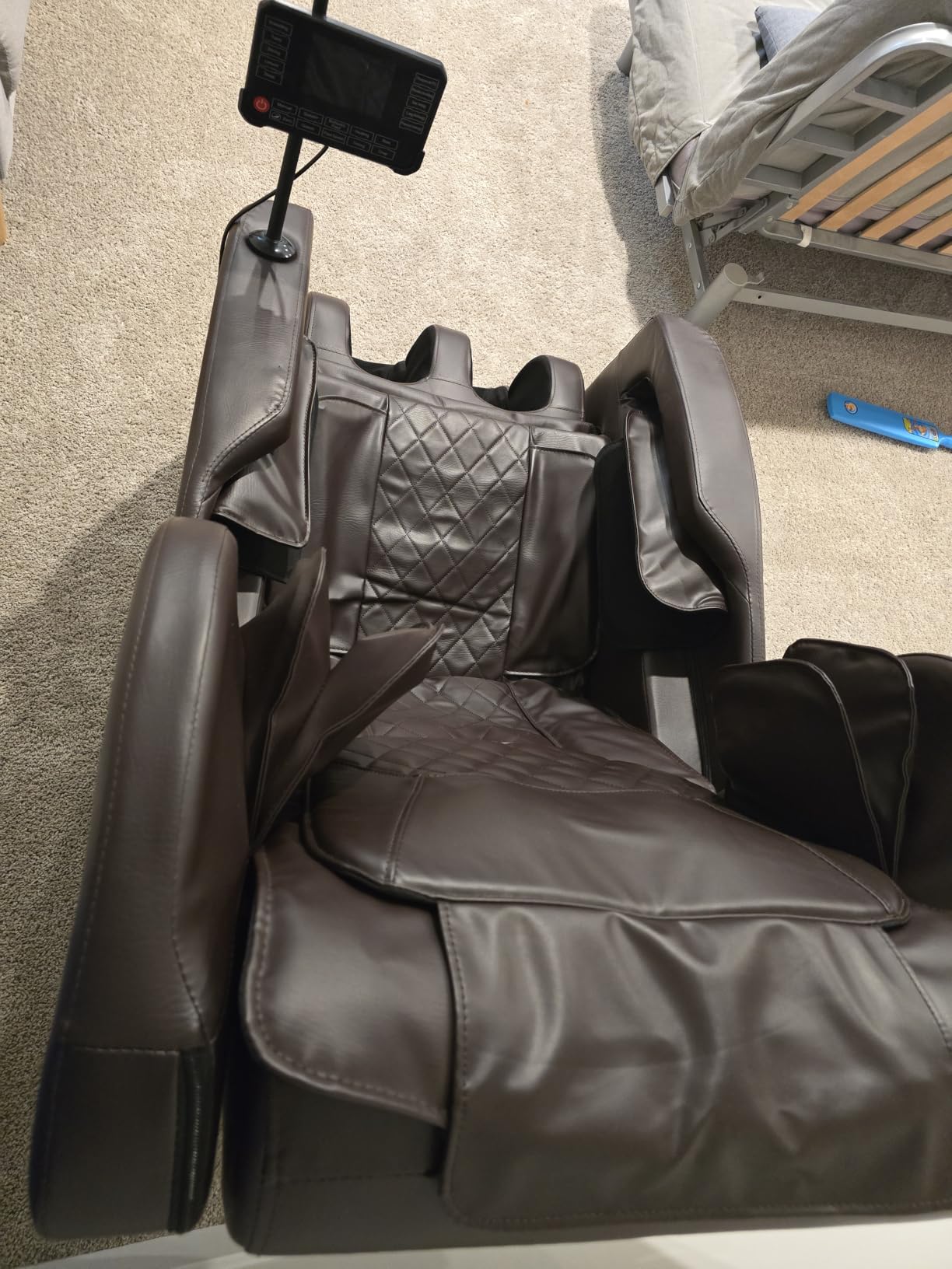 FURNIMAT Massage Chair Full Body Zero Gravity Recliner, 2026 Classic Gray customer photo 2