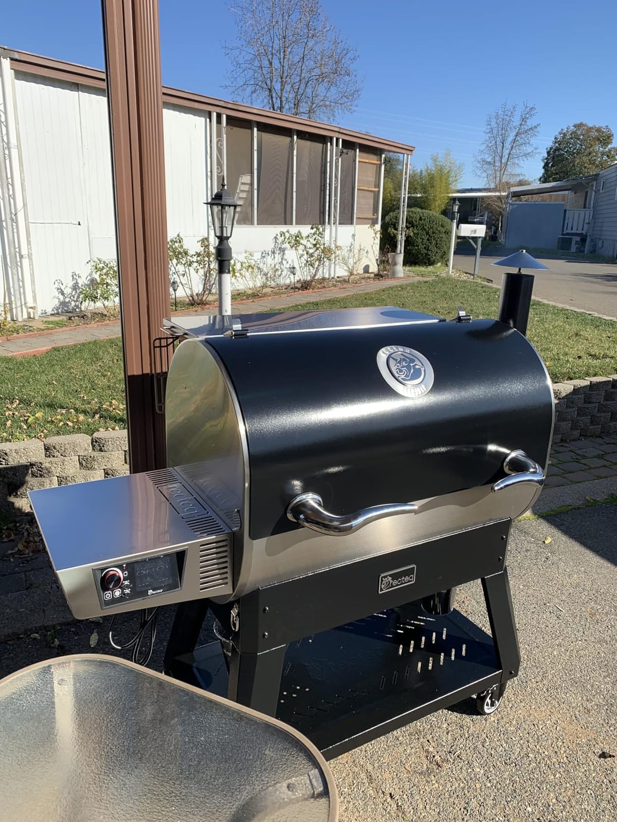 recteq Pellet Grill Smoker - Flagship 1600, Wood Pellet Smoker, BBQ, Wi-Fi Smart Grill, 1667 Sq. In. Cook Space, 40 lb Hopper customer photo 2