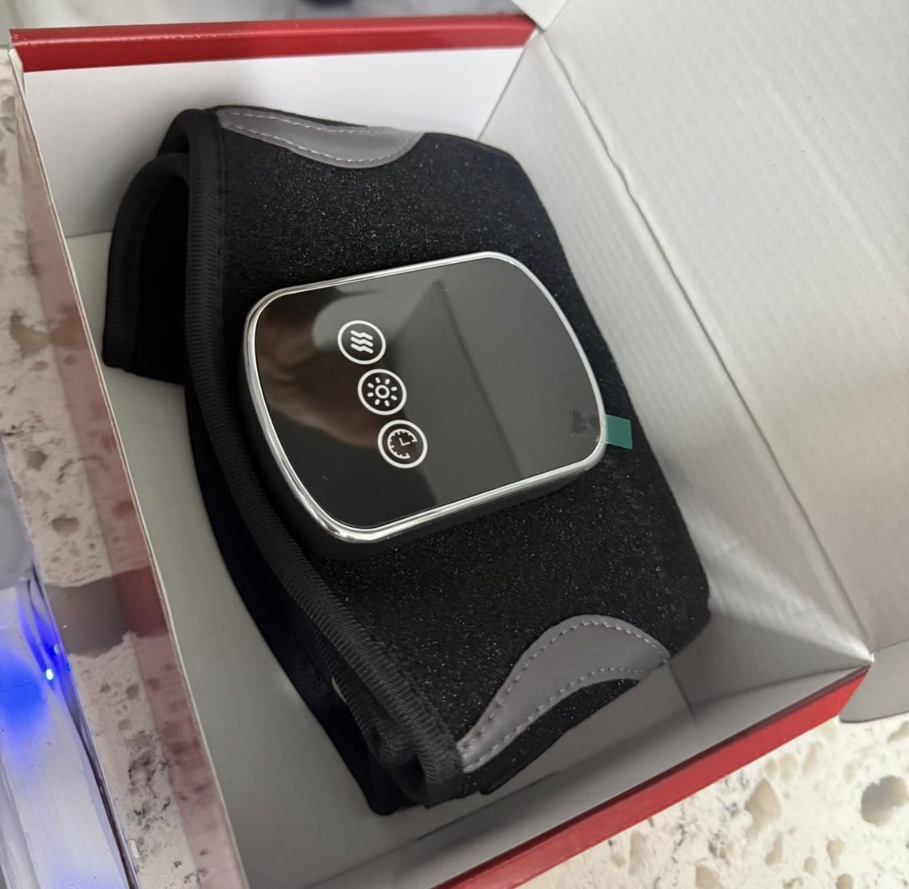 Red Light Therapy Knee Brace with Massage, 3 Vibration Knee Massager with 660nm 850nm Infrared Red Light, 5000mAh Cordless Electric Heated Knee Wrap for Knee Joint Elbow customer photo 2
