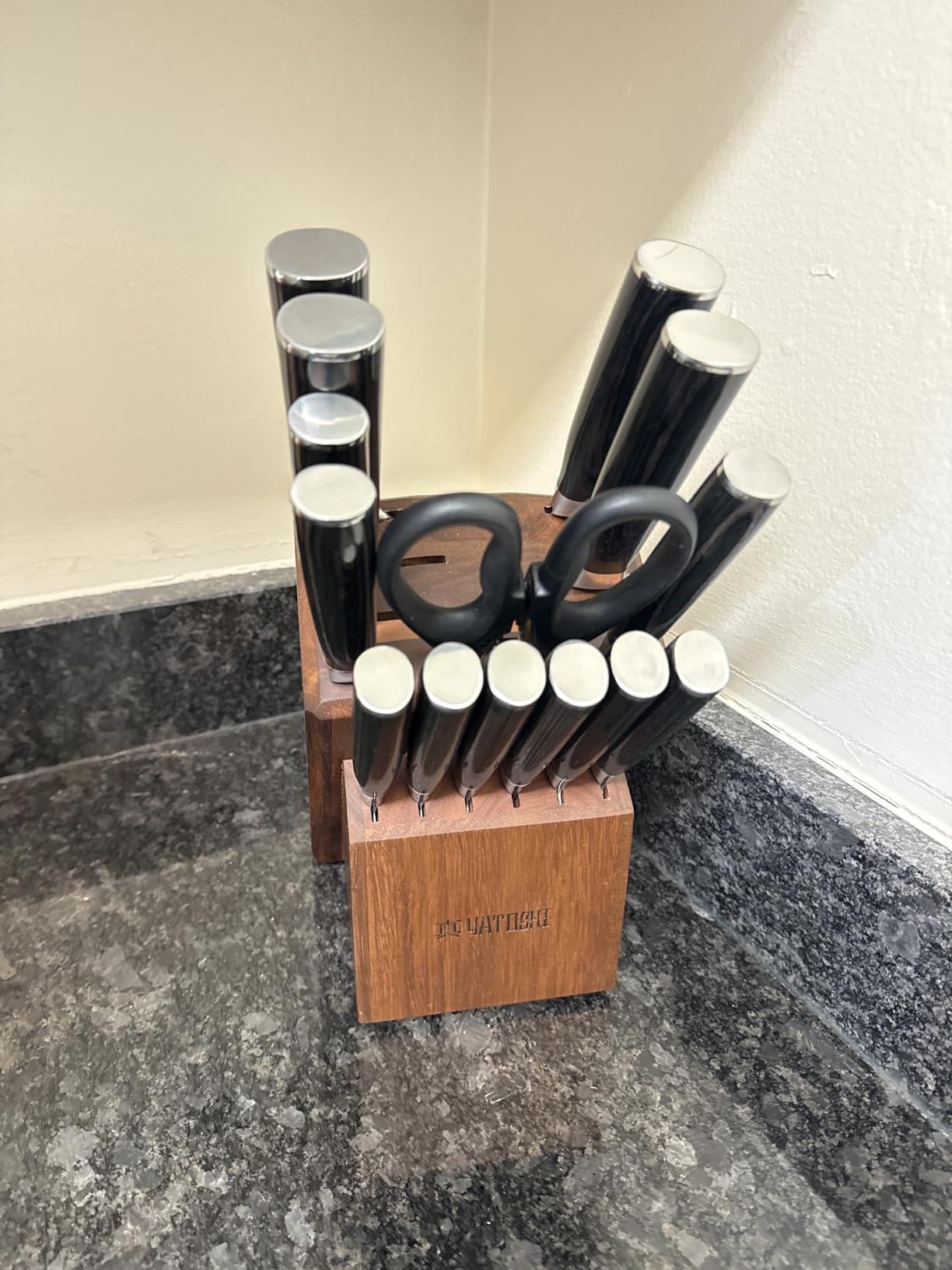 Yatoshi Knives Magnetic Kitchen Knife Block Set - Japanese 67 Layer High-Grade VG-10 Steel Knives, Sharp, Professional Kitchen Knife Set - Damascus (6 pieces), Olive Wood Handles customer photo 1