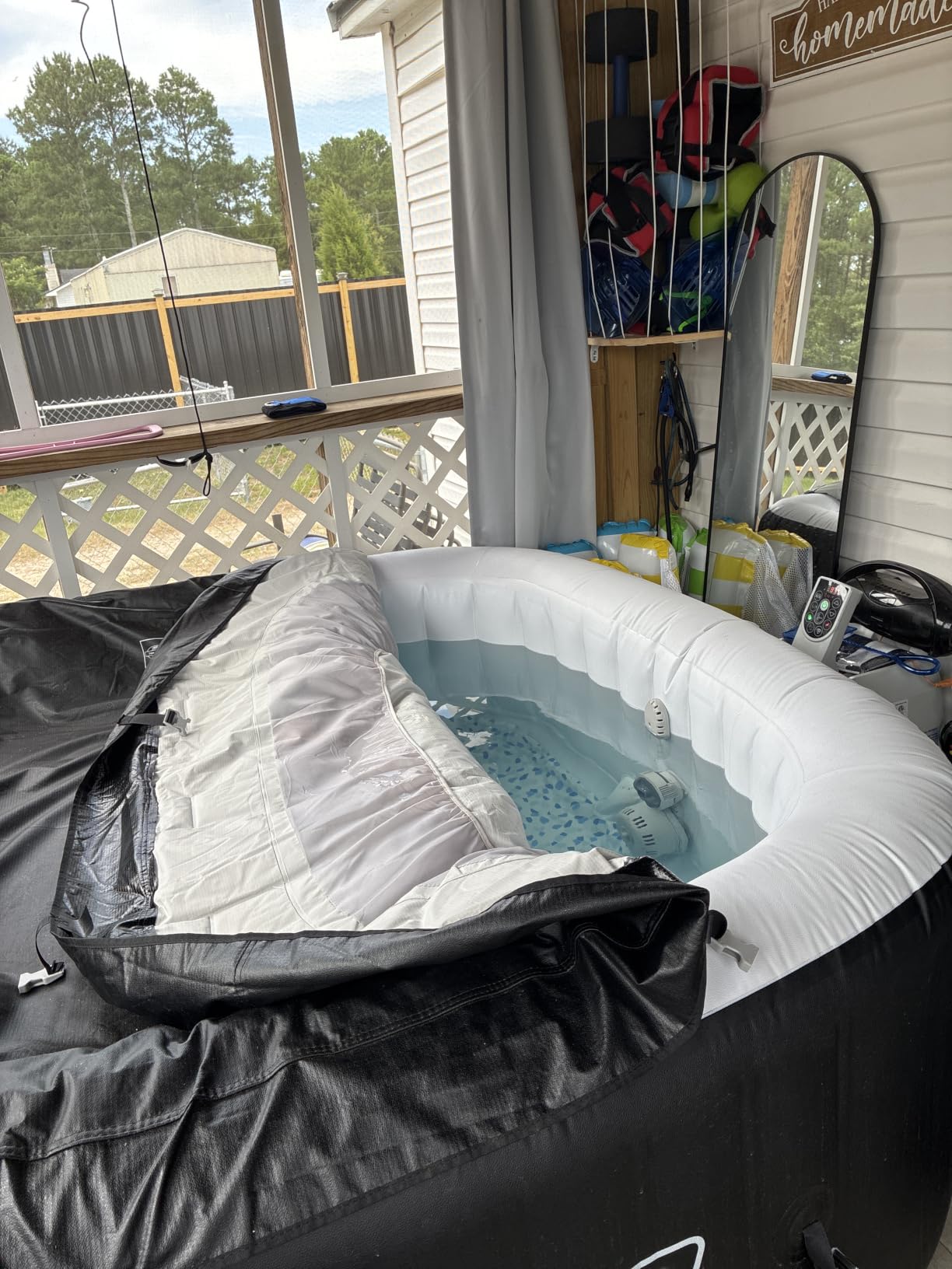 Coleman SaluSpa Hawaii Energy-Efficient 4-6 Person Inflatable Hot Tub customer photo 1