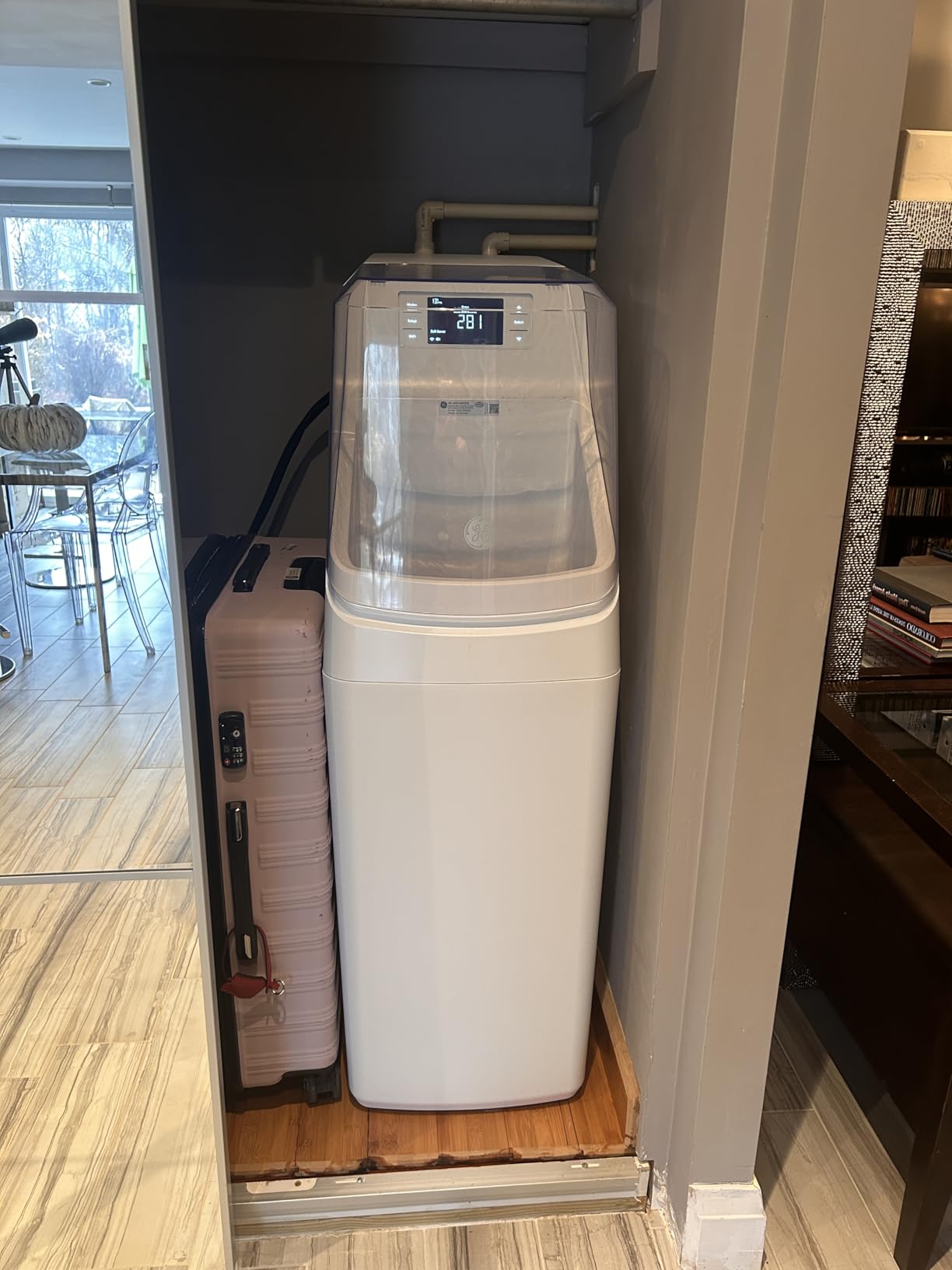GE Smart Water Softener, 35,000 Grain, Reduce Hard Minerals to Whole House, Built-in WiFi with Water Flow Alerts, GXSH35W customer photo 1