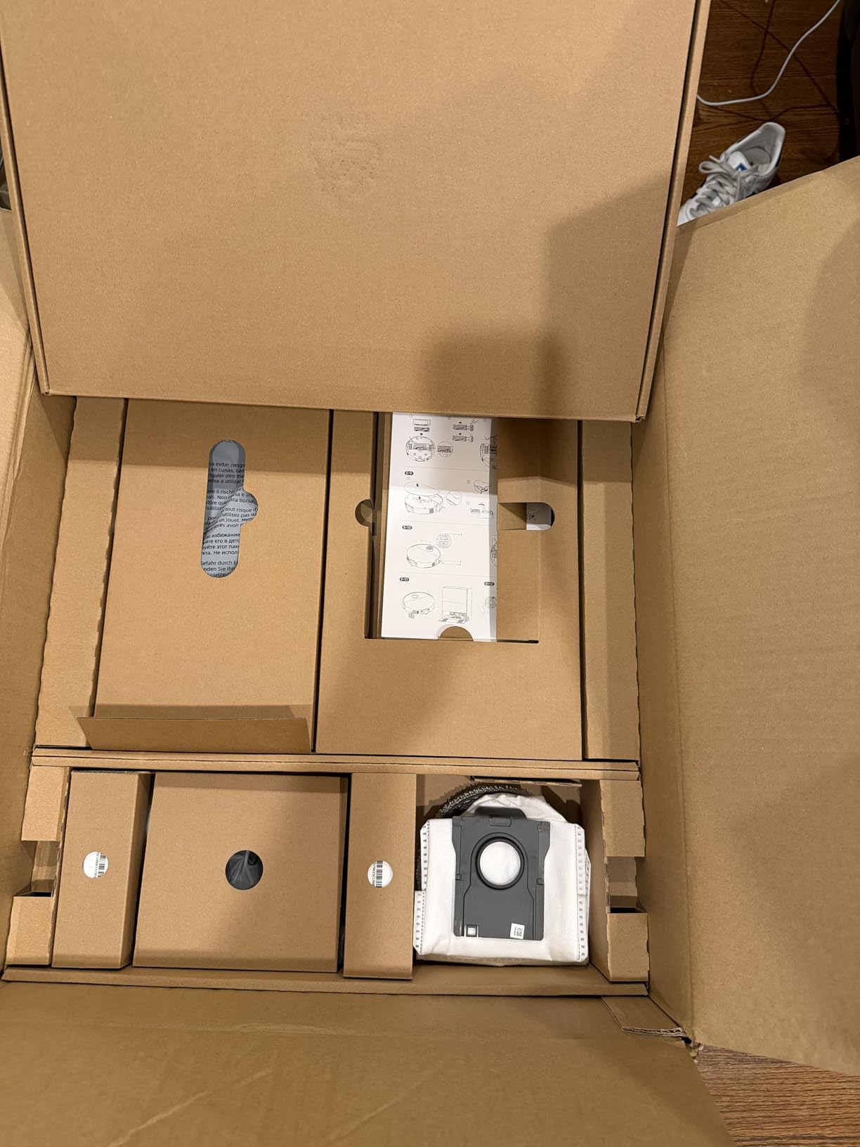 dreame X60 Max Ultra Complete Robot Vacuum and Mop, Dual Al Cameras customer photo 1