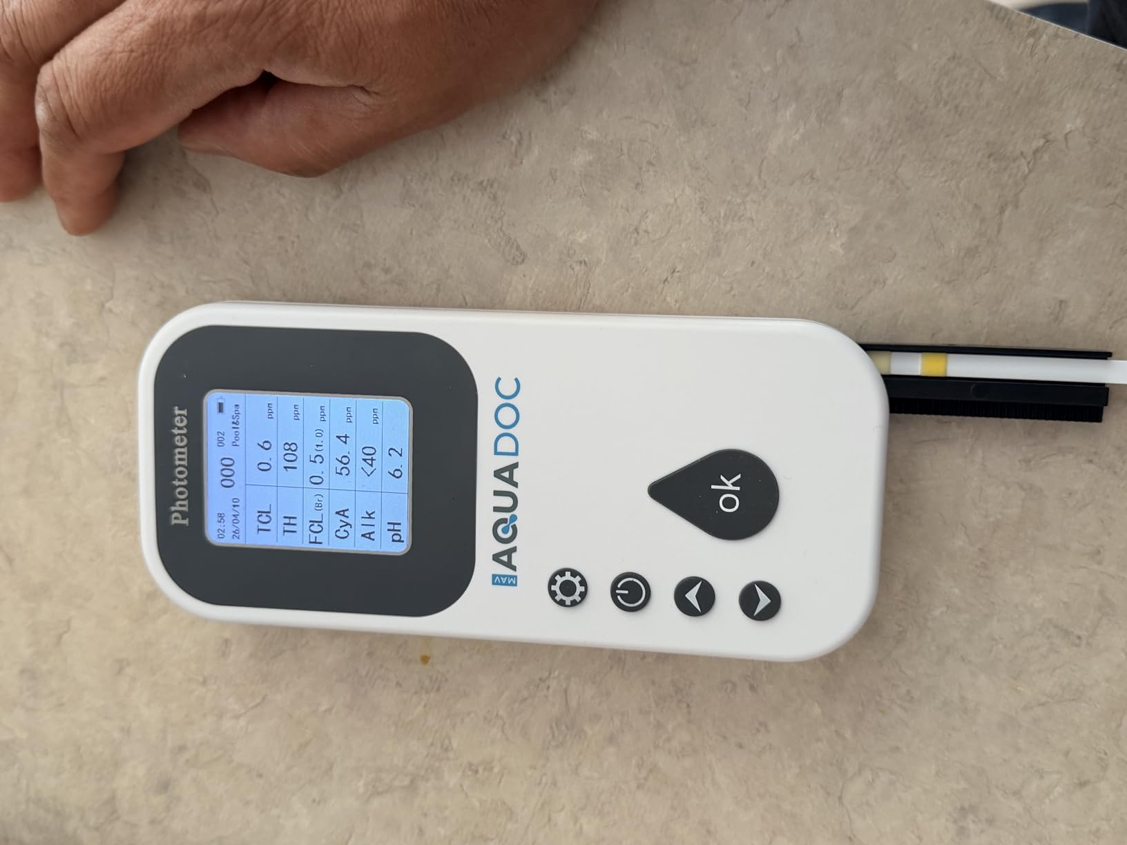 AquaDoc Eagle Ray Digital Water Test Kit for Pool & Spa with 30 Test Strips customer photo 2