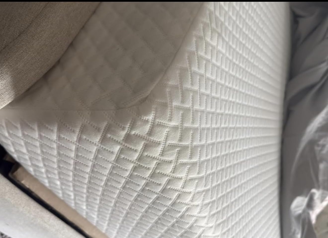 EGOHOME Short Queen Mattress 10 Inch Gel Memory Foam Mattress, Medium Firm customer photo 2