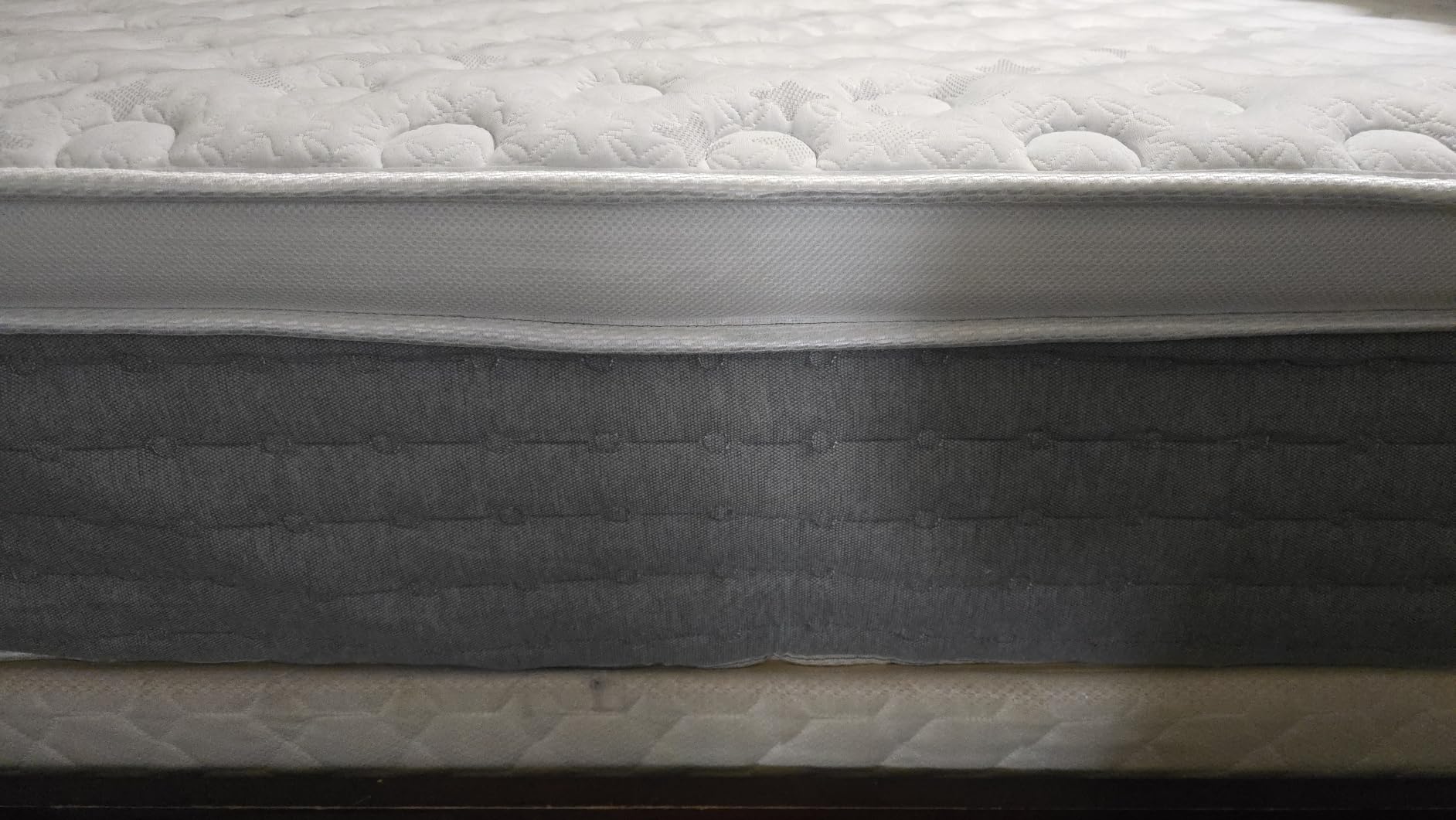 Sleepmax Queen Mattress 14 Inch, Cooling Pain Relief Hybrid Mattresses customer photo 1