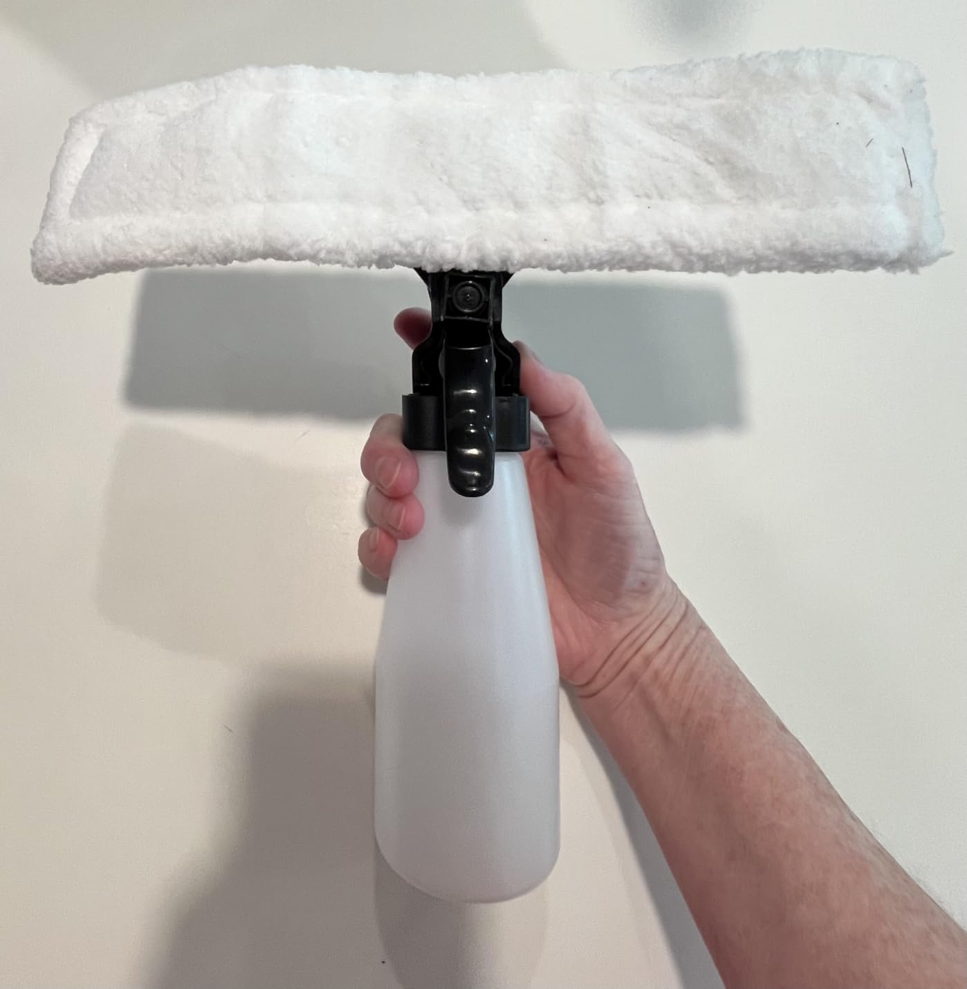 Window Vacuum Squeegee Cordless, Window Vacuum Cleaner with 2000Pa Streak-Free Suction, 30-40