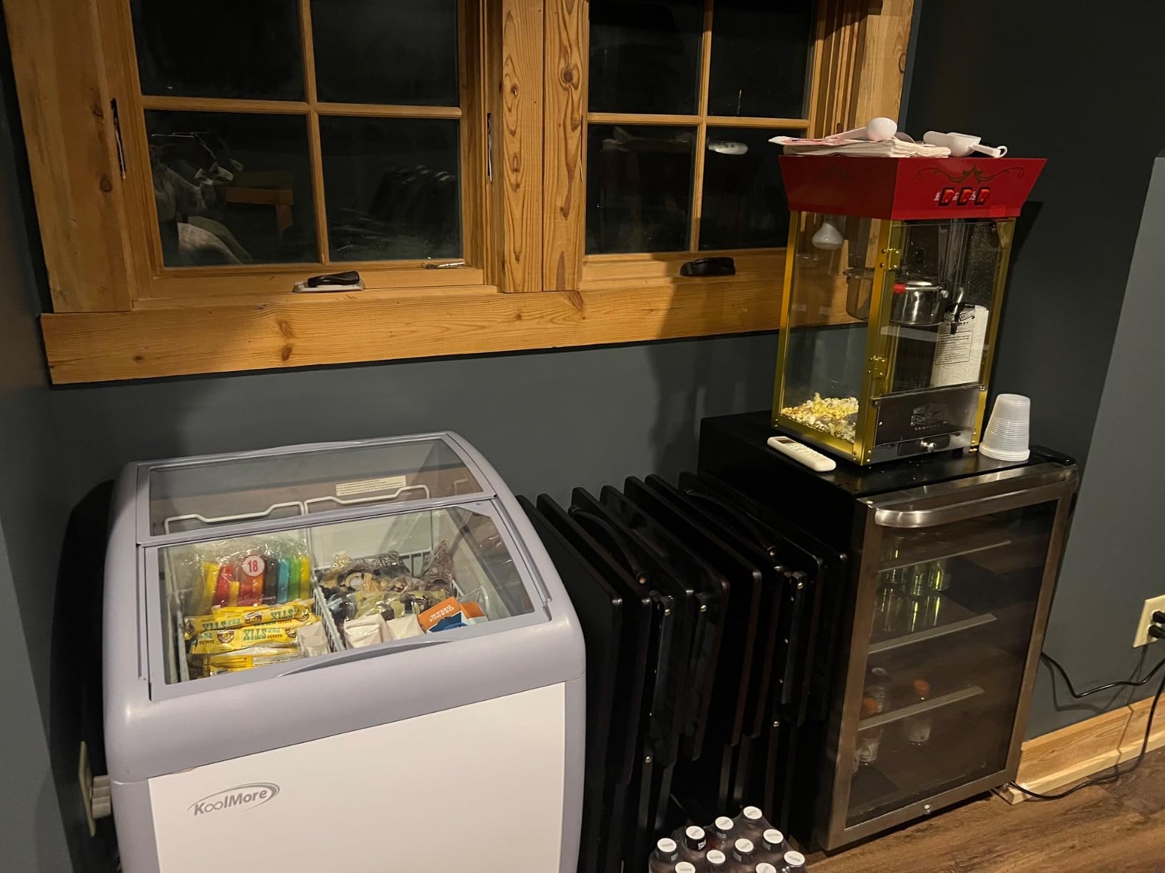 KoolMore 30 in. Commercial Flat Top Ice Cream Display Freezer, NSF Listed, 7 Cu. Ft. in White customer photo 2