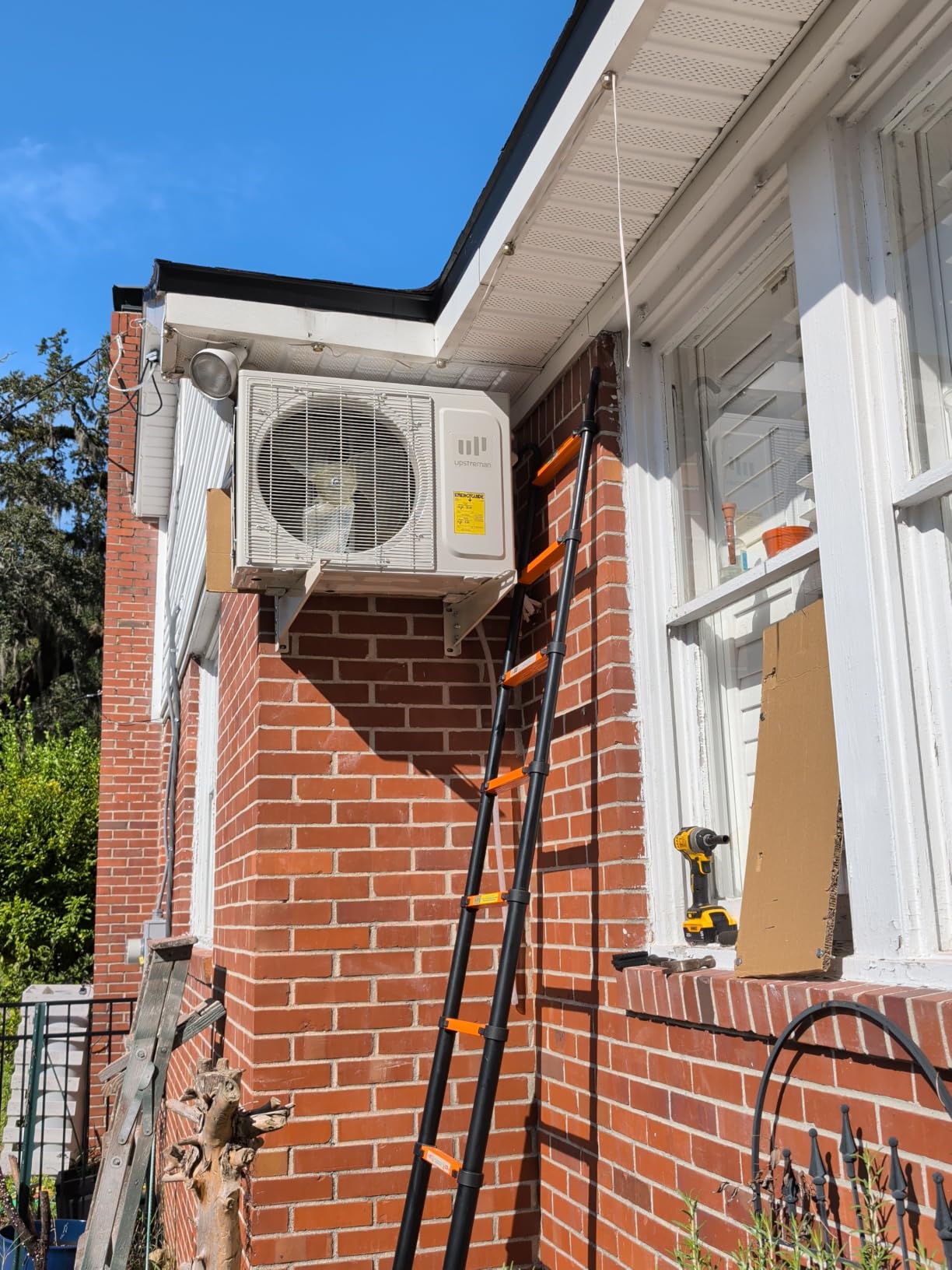 Upstreman 2 Zone Mini Split with Heat Pump, 12K+12K BTU, 23 SEER2, 230V customer photo 2