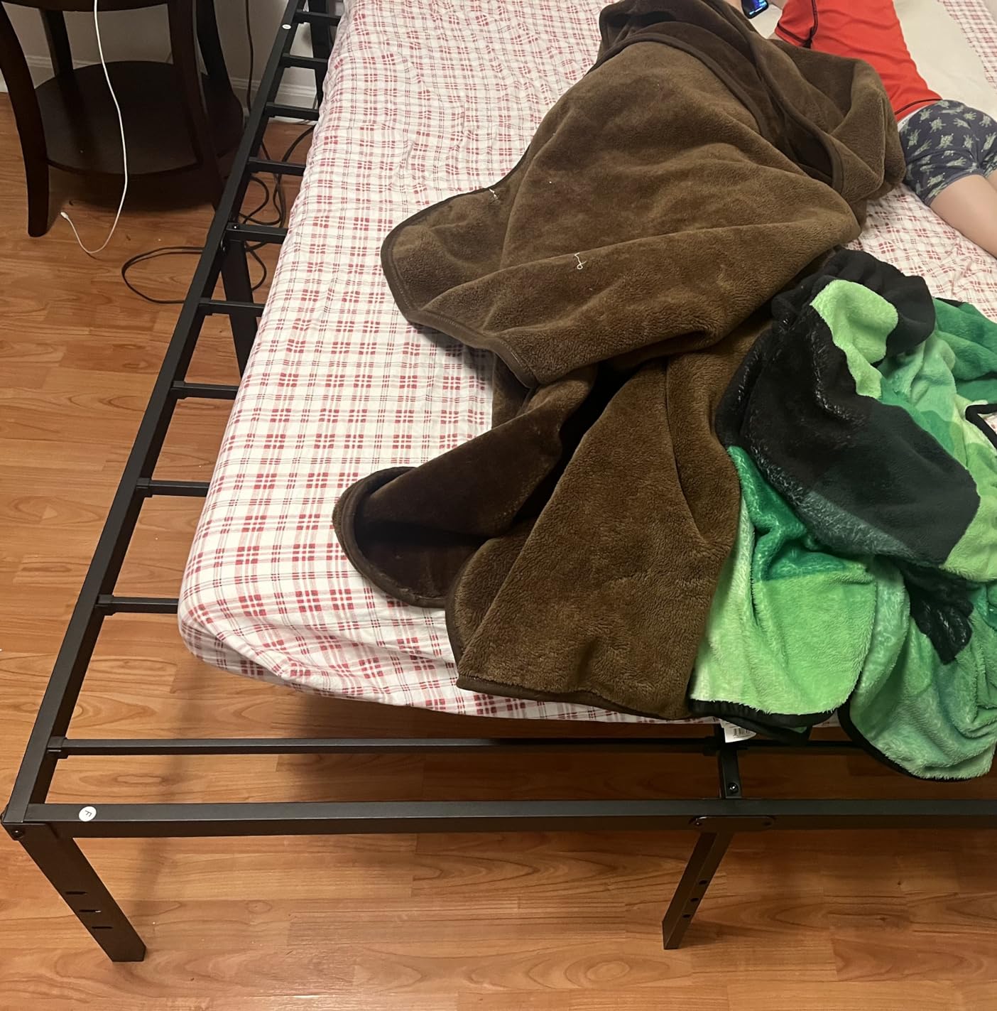 DUMOS Metal Bunk Bed Frame Twin Over Twin with Ladder, 400LBS customer photo 1