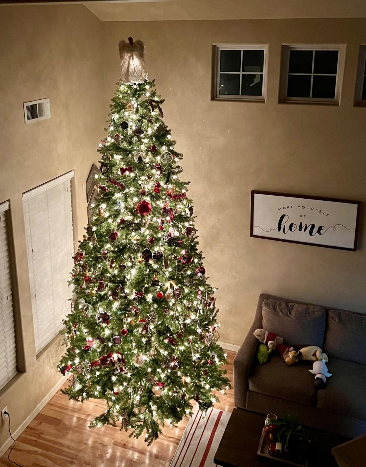 National Tree Company 6.5ft Pre-Lit Dunhill Fir Artificial Christmas Tree customer photo 1