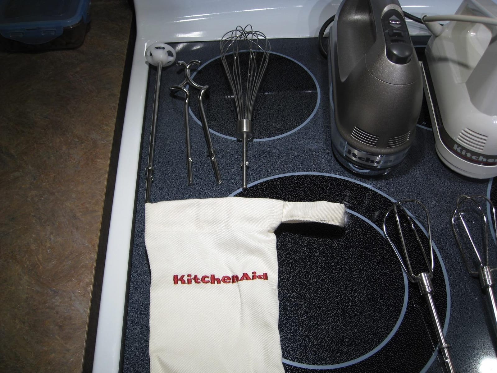 KitchenAid 9 Speed Hand Mixer w/Accessories, KHM926, Empire Red customer photo 2