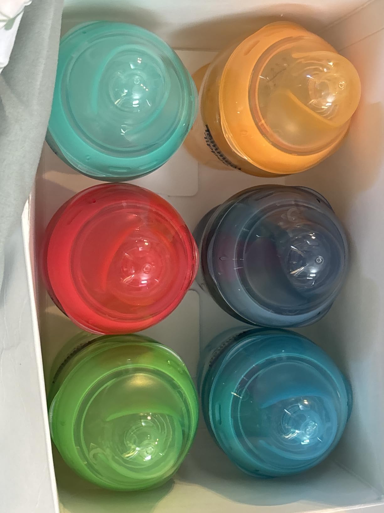 Tommee Tippee Natural Start Anti-Colic 9 oz BPA Free Baby Bottles, 0+ Months, Slow Flow Breast-Like Nipple, Self Sterilizing, Designed for Seamless Transition Between Bottle & Breast, Clear, Pack of 4 customer photo 2