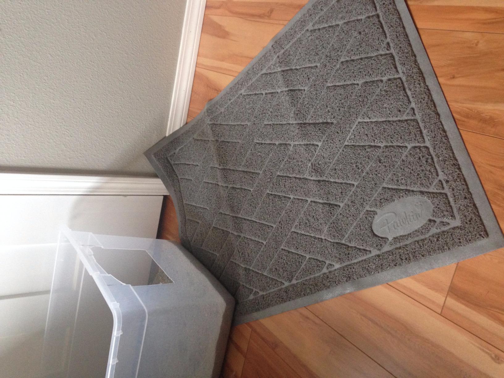 Pawkin Cat Litter Mat, Patented Design with Litter Lock Mesh, Extra Large, Durable, Easy to Clean, Soft, Fits Under Litter Box, Litter Free Floors, Gray customer photo 2
