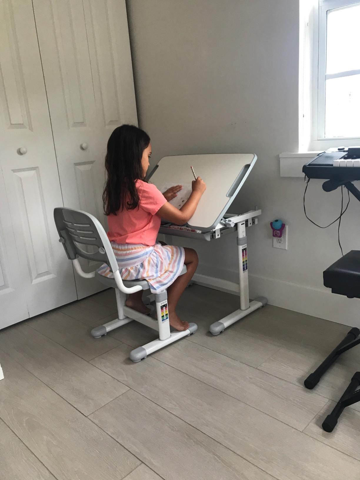 VIVO Height Adjustable Children's Desk and Chair Set customer photo 1