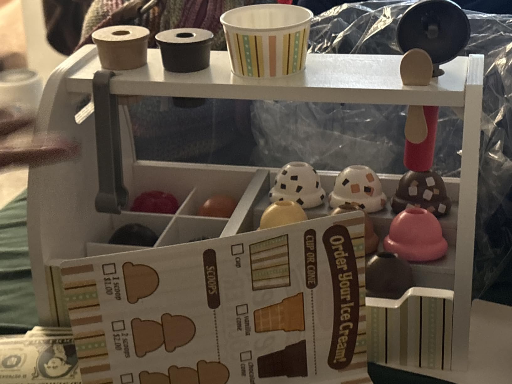 Melissa & Doug Wooden Scoop & Serve Ice Cream Counter, Pretend Play Store, 28 Toy Food & Play Kitchen Accessories, Preschool Toys for Girls & Boys 3+ customer photo 2