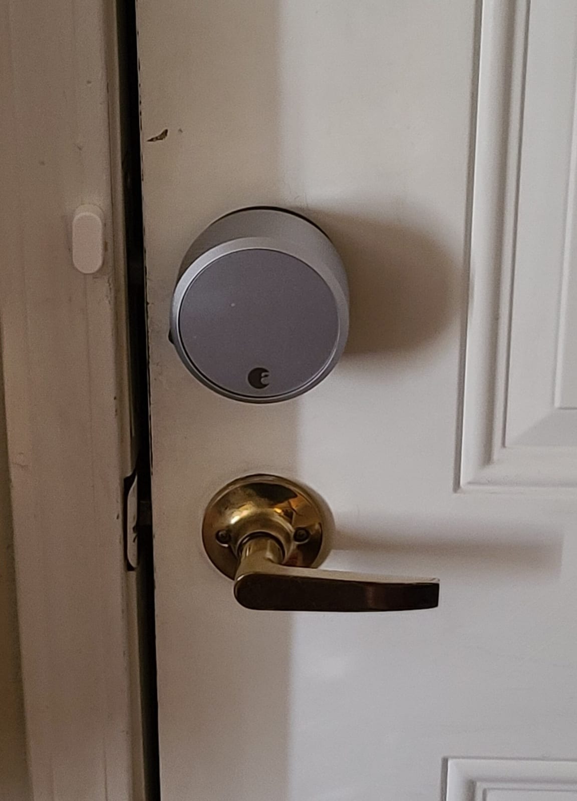 August Home Smart Lock Pro + Connect Hub - Wi-Fi Smart Lock for Keyless Entry - Works with Alexa, Google Assistant, and more – Silver customer photo 2