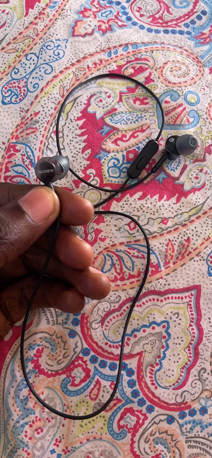 Sony MDREX155AP in-Ear Earbud Headphones with mic for Phone Call, Black customer photo 2