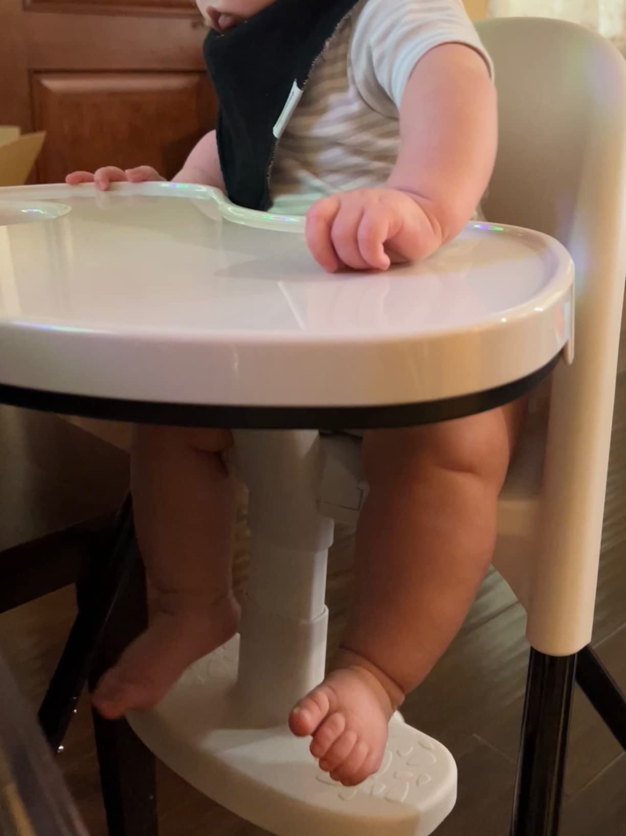 Primo Cozy Tot Deluxe Convertible Folding High Chair & Toddler Chair - Portable Foldable Baby Chair/Toddlers Highchair - Travel Friendly, Removable EZ Clean Tray, Black/White, 22