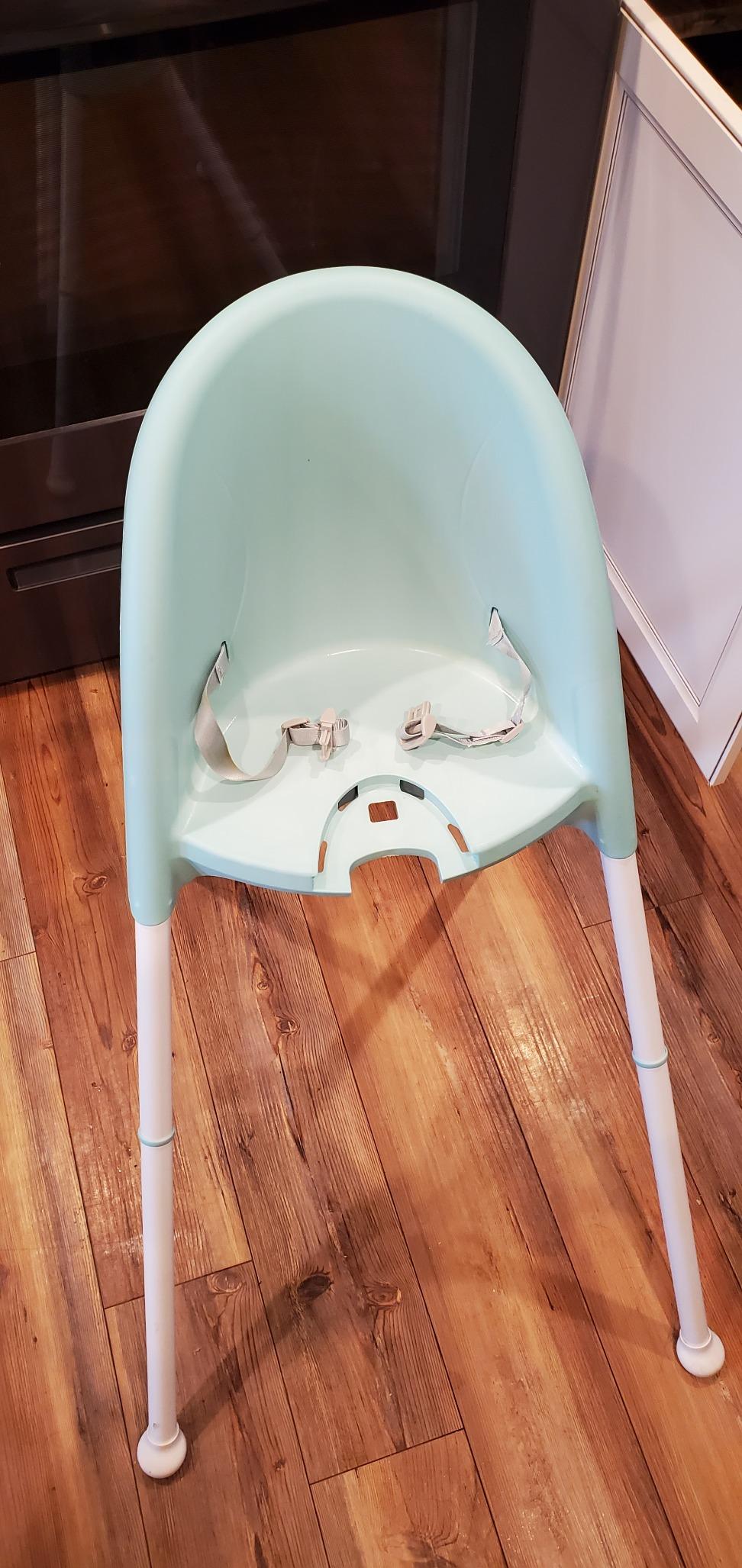 Primo Cozy Tot Deluxe Convertible Folding High Chair & Toddler Chair - Portable Foldable Baby Chair/Toddlers Highchair - Travel Friendly, Removable EZ Clean Tray, Black/White, 22