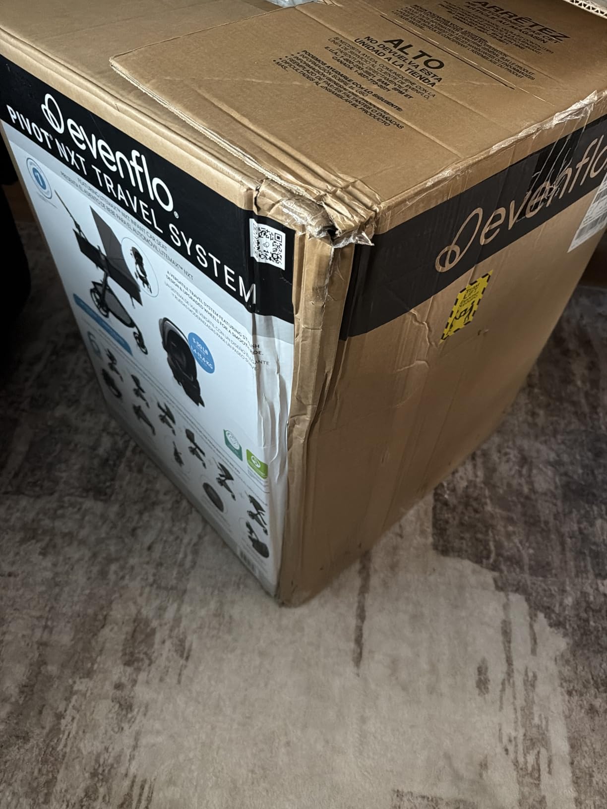 Evenflo Pivot NXT Travel System with LiteMax NXT Preemie and Infant Car Seat customer photo 2