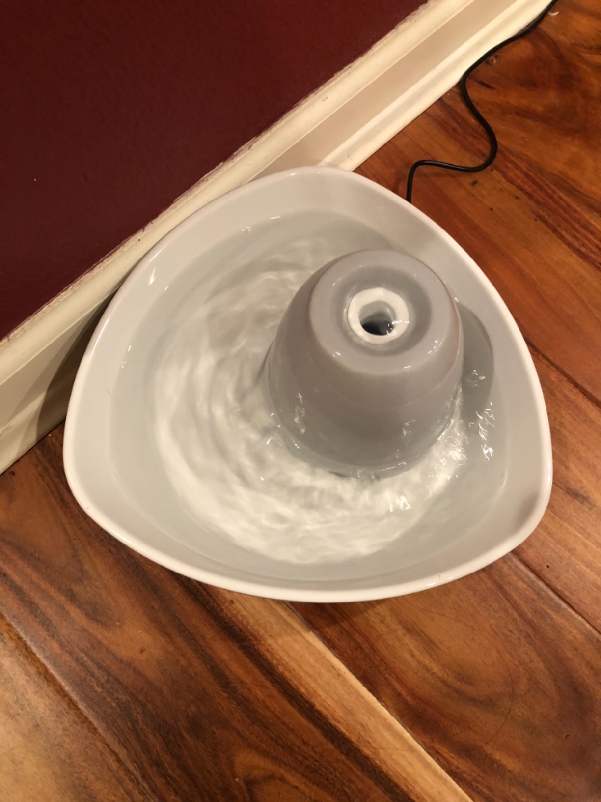 PetSafe Ceramic Pet Fountain – for Cats and Small Dogs – 60 Oz Water Capacity – Whisper-Quiet Water Flow – Great for Shy or Timid Pets – Fresh, Filtered Water customer photo 1