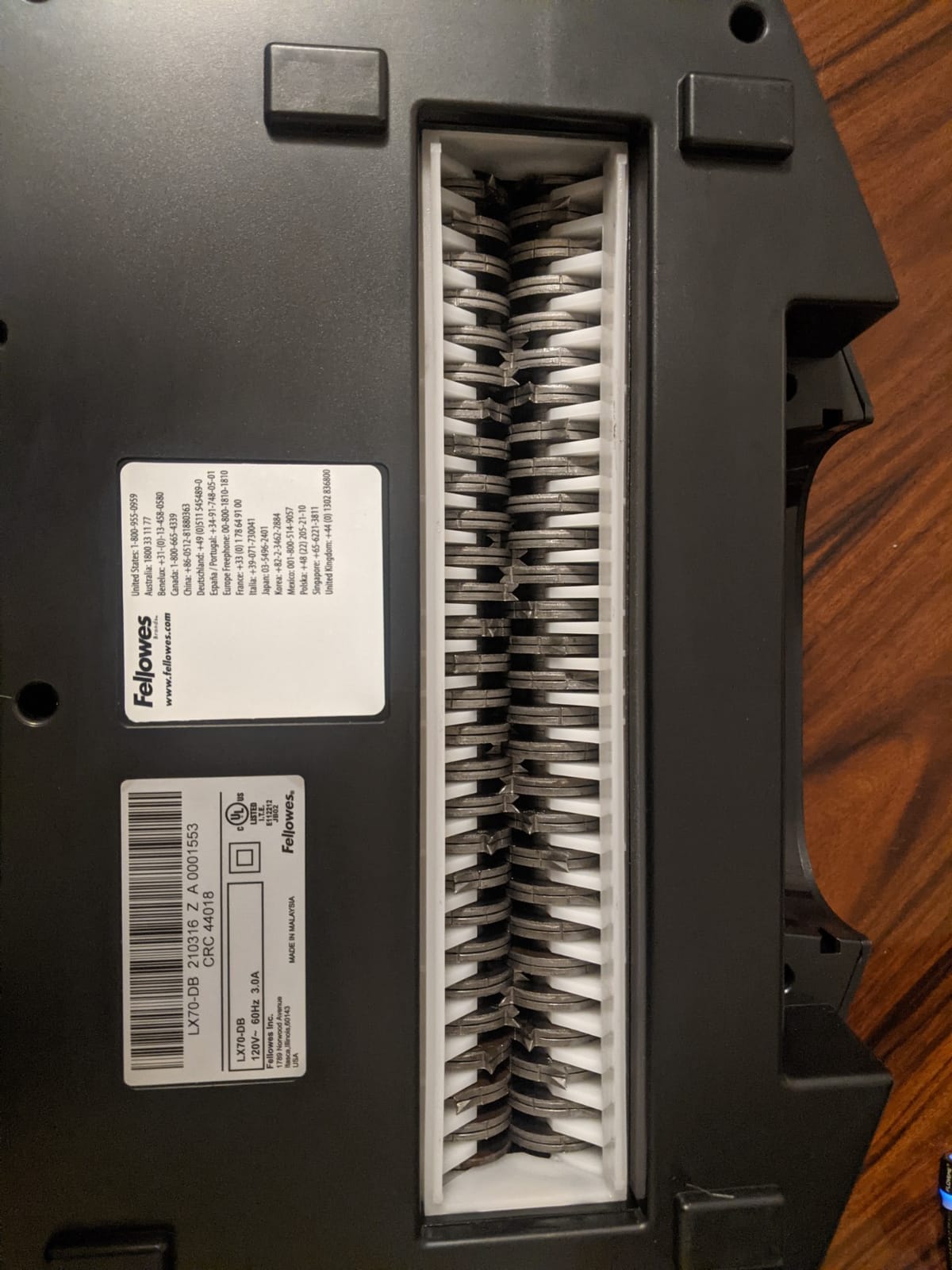 Fellowes LX50-DB 9-Sheet Cross-Cut Household Paper Shredder customer photo 1