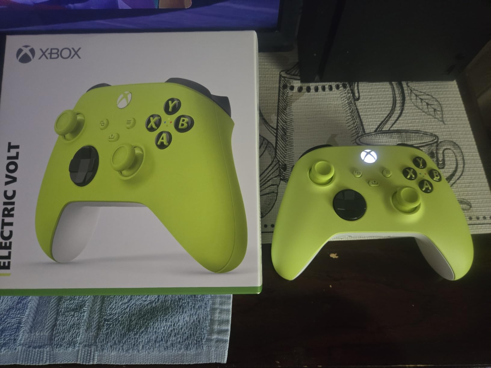 Xbox Wireless Controller customer photo 2