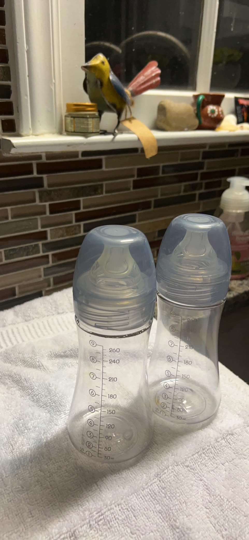 Chicco Duo Hybrid Baby Bottles, Glass Inside, Plastic Outside, 9oz, 2 Pack customer photo 1