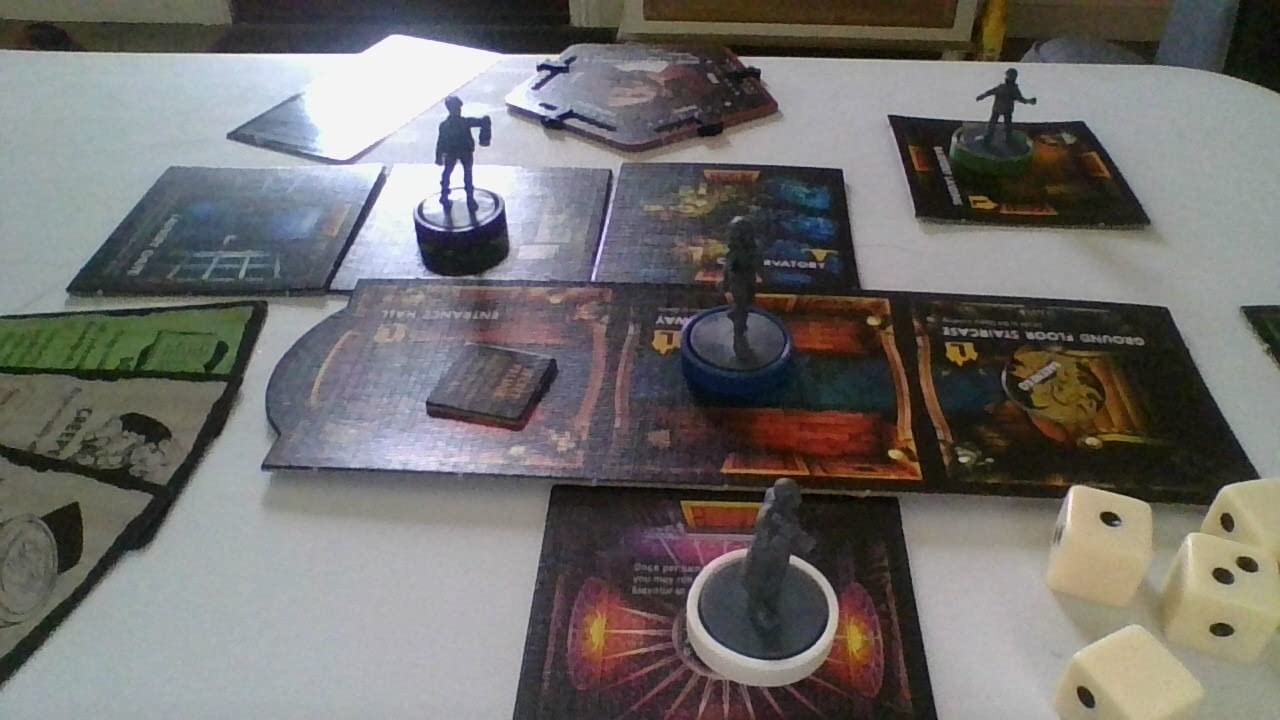 Hasbro Gaming Avalon Hill Betrayal at The House on The Hill 3rd Edition Cooperative Board Game,Ages 12 and Up,3-6 Players,50 Chilling Scenarios customer photo 2