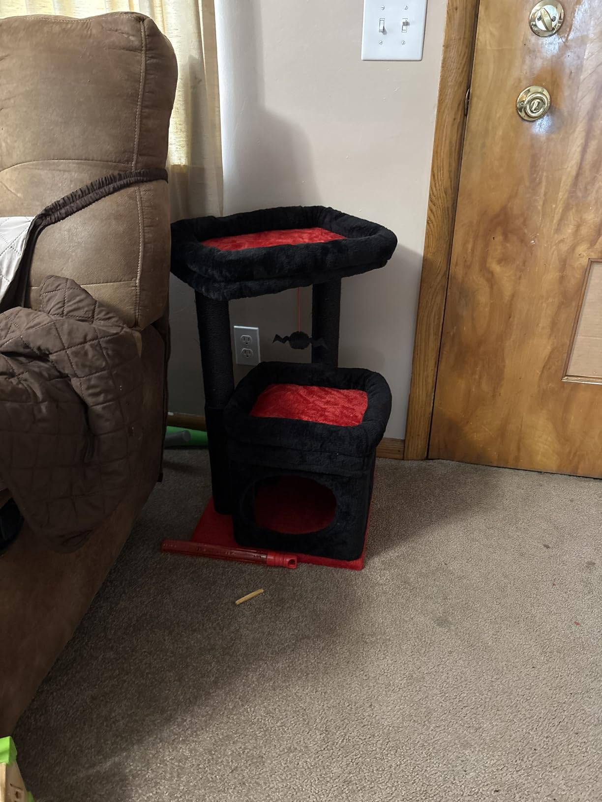 PEQULTI Small Cat Tree Tower for Indoor Cats, Sisal Post & Cozy Condo Beige customer photo 1