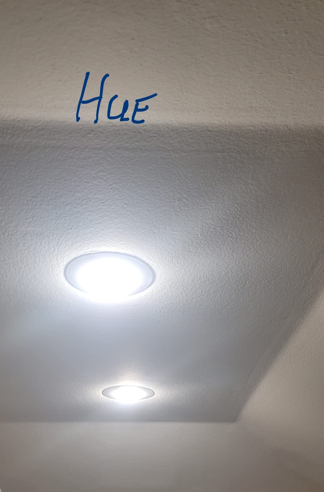 Philips Hue BR30 LED Smart Light Bulbs 2-Pack, Flicker-Free 85W Light Bulbs, Bluetooth Compatible, Compatible with Alexa, Google Assistant, and Apple HomeKit, E26 Base customer photo 2