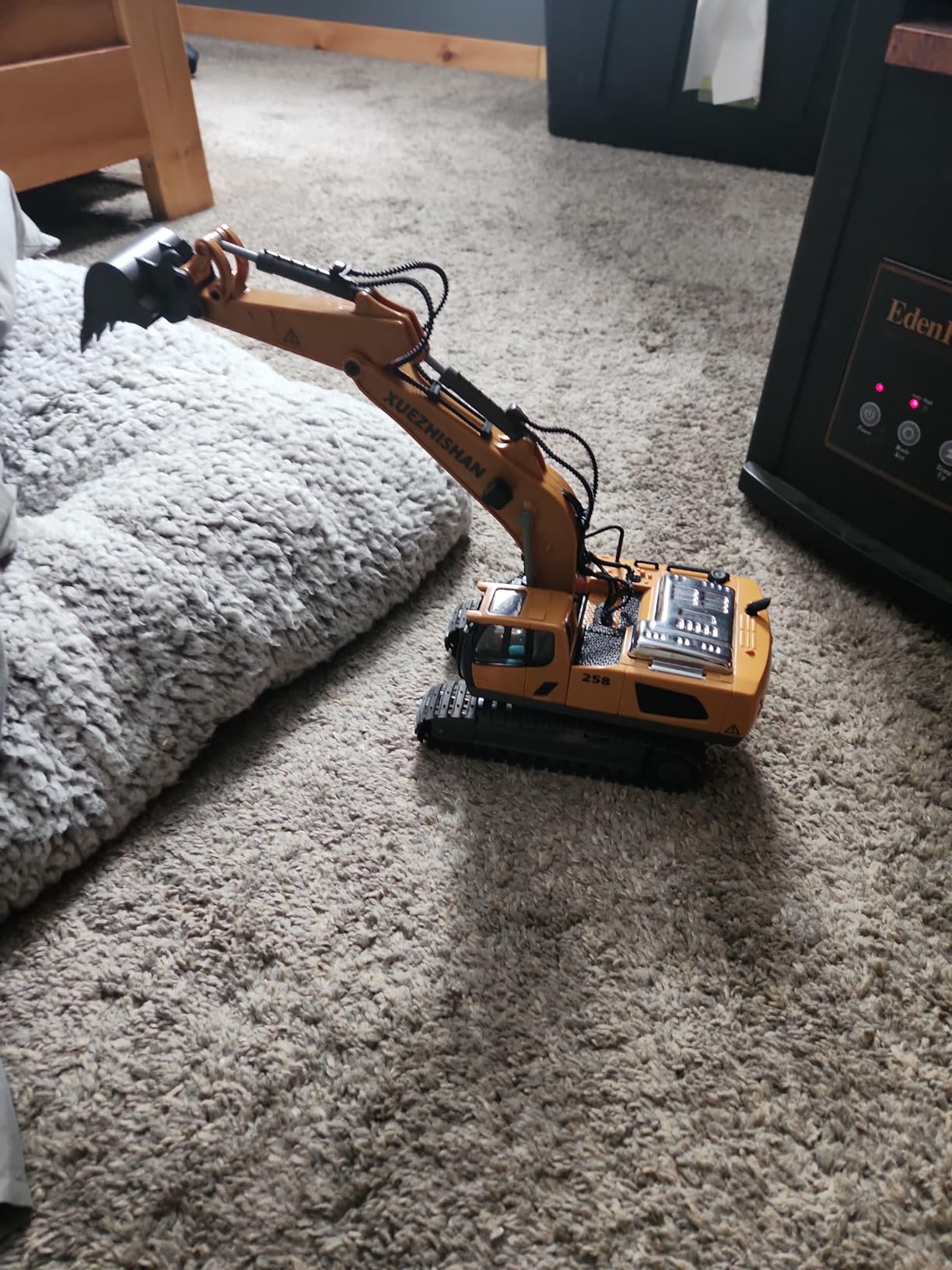 KidsFaves Remote Control Excavator Toys for Boys Realistic Metal Bucket customer photo 1