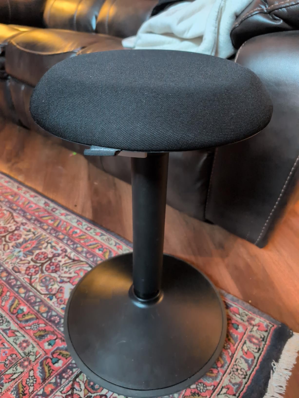 Backerz Standing Desk Stool Chair, Height Adjustable Stool 21-31 inch for Office and Classroom, Swivel Stool, Anti-Slip Bottom Ergonomic Wobble Stool with Rocking Motion, Black customer photo 2