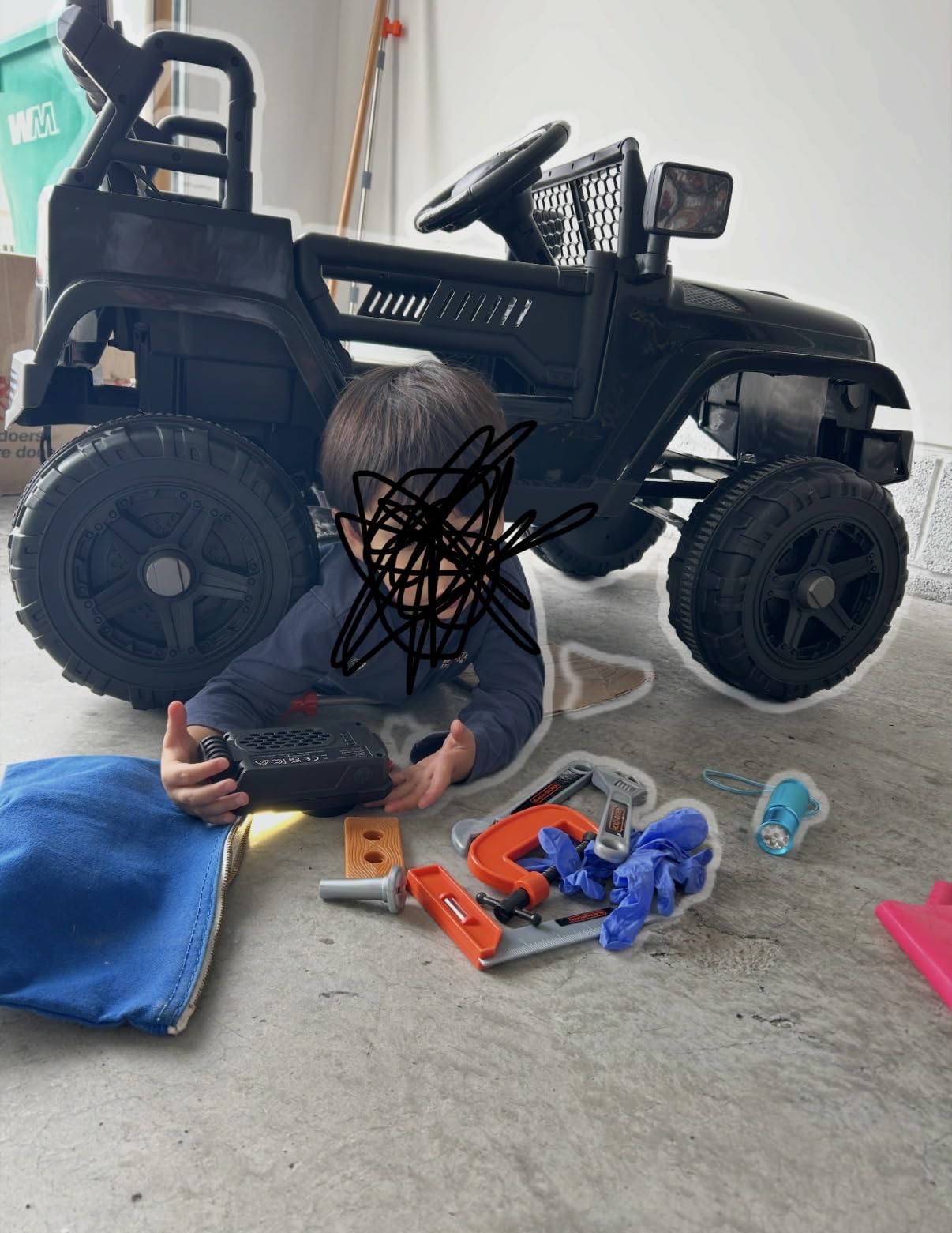 OLAKIDS Kids Ride On Truck, 12V Electric Vehicle Jeep Car with Remote Control, Toddlers Battery Powered Toy with 2 Speeds, Spring Suspension, Double Open Doors, LED Lights, Music, TF, USB, Mp3 (White) customer photo 2