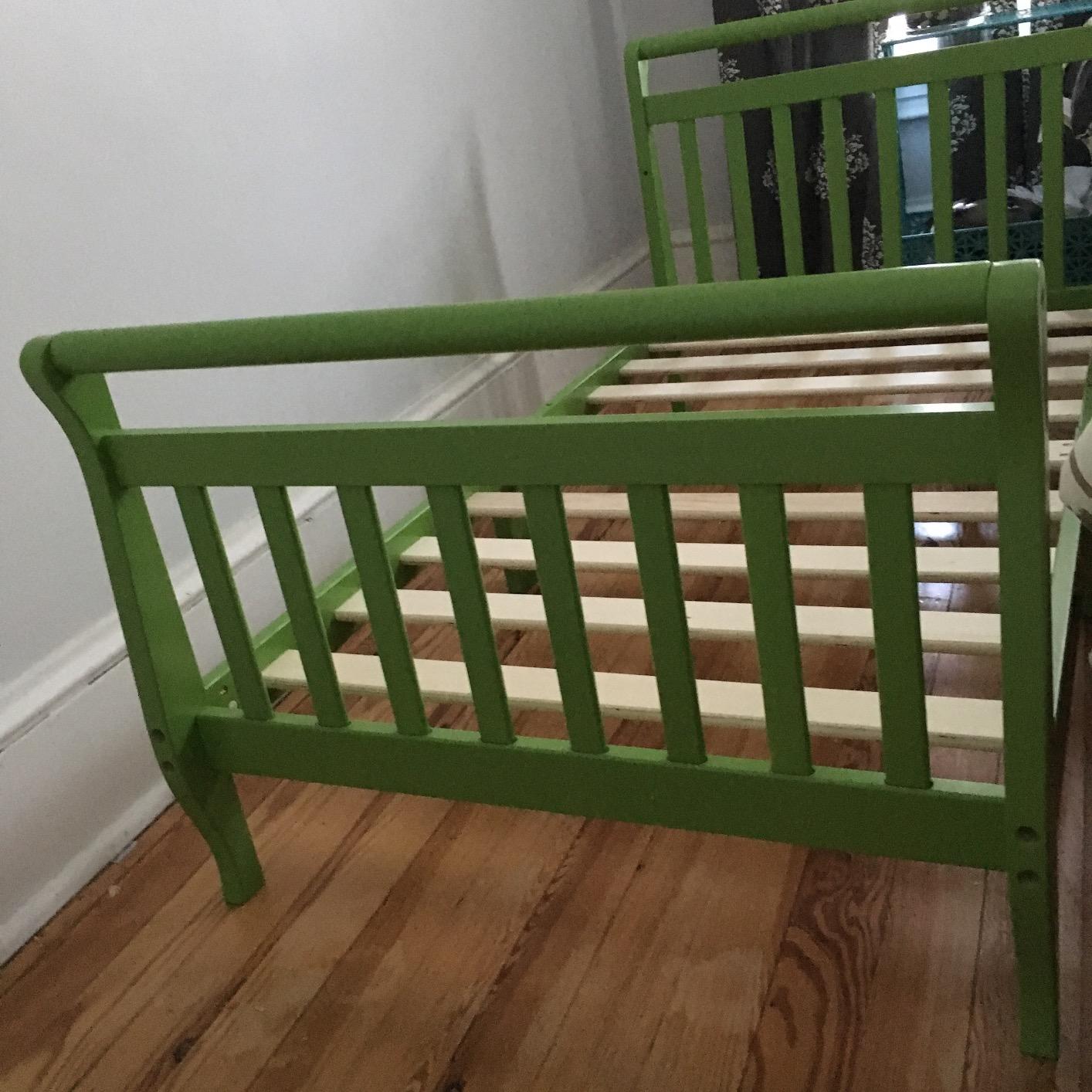 Dream On Me Holland Toddler Bed, Low-to-Floor Platform, White customer photo 1