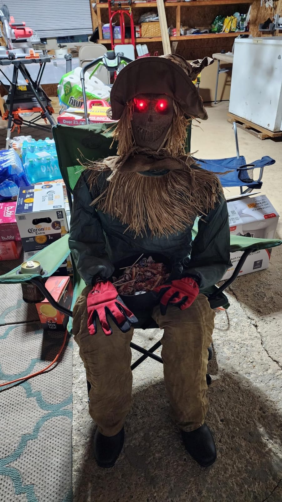 Spirit Scarecrow Animatronic customer photo 2
