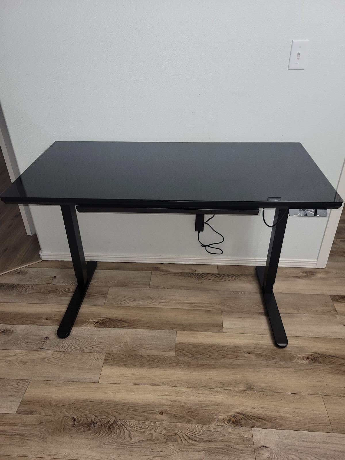 SHW 48-Inch Glass Electric Height Adjustable Standing Desk, Black customer photo 1