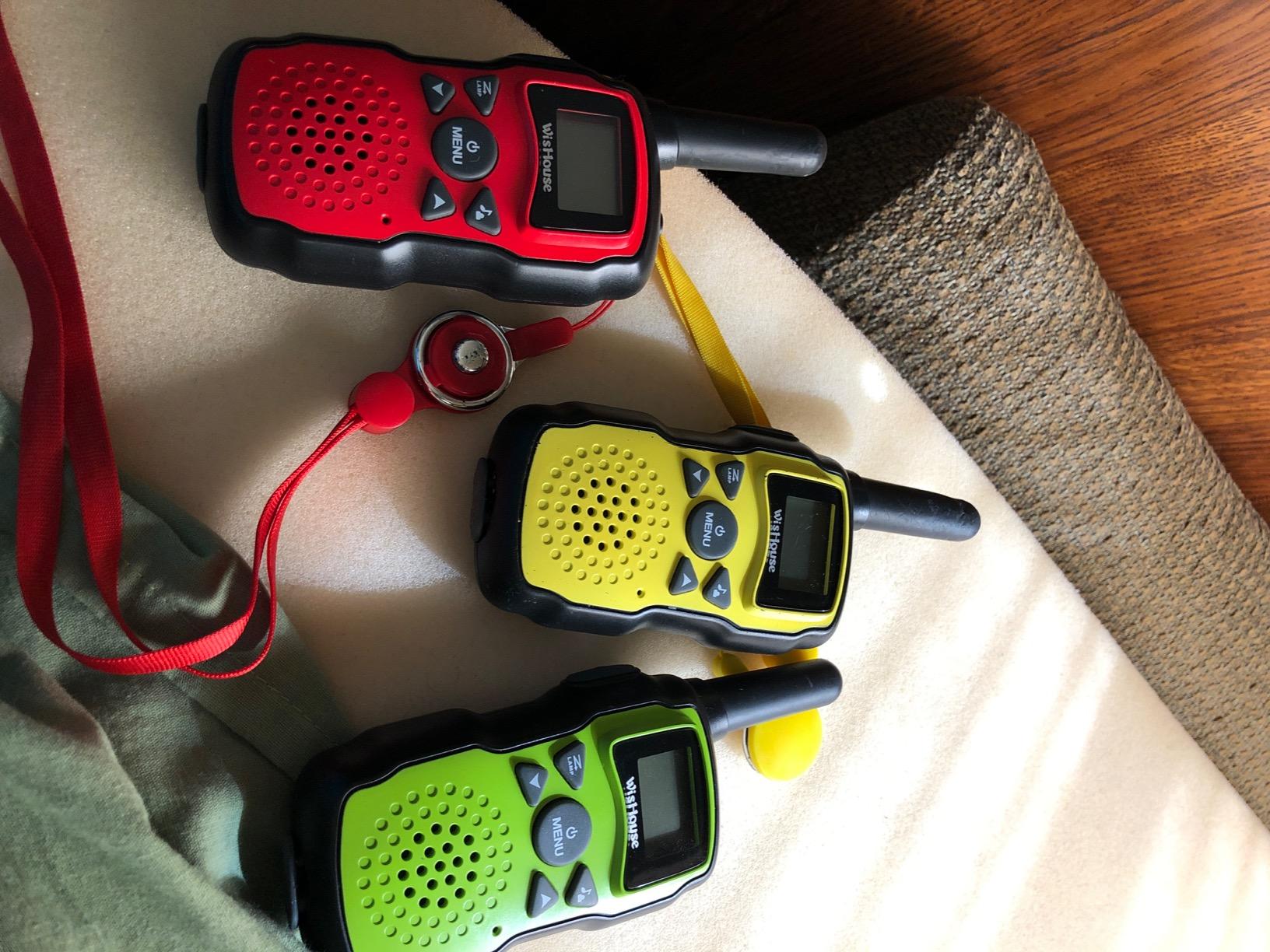 Wishouse Walkie Talkies Rechargeable for Kids Adults Long Range,Xmas Birthday Gift for Boys Girls 3 4 5 6 7 8 9 10 Year Old,Hiking Gear Camping Games Toys with Flashlight,VOX,Easy to Use 3 Pack customer photo 1